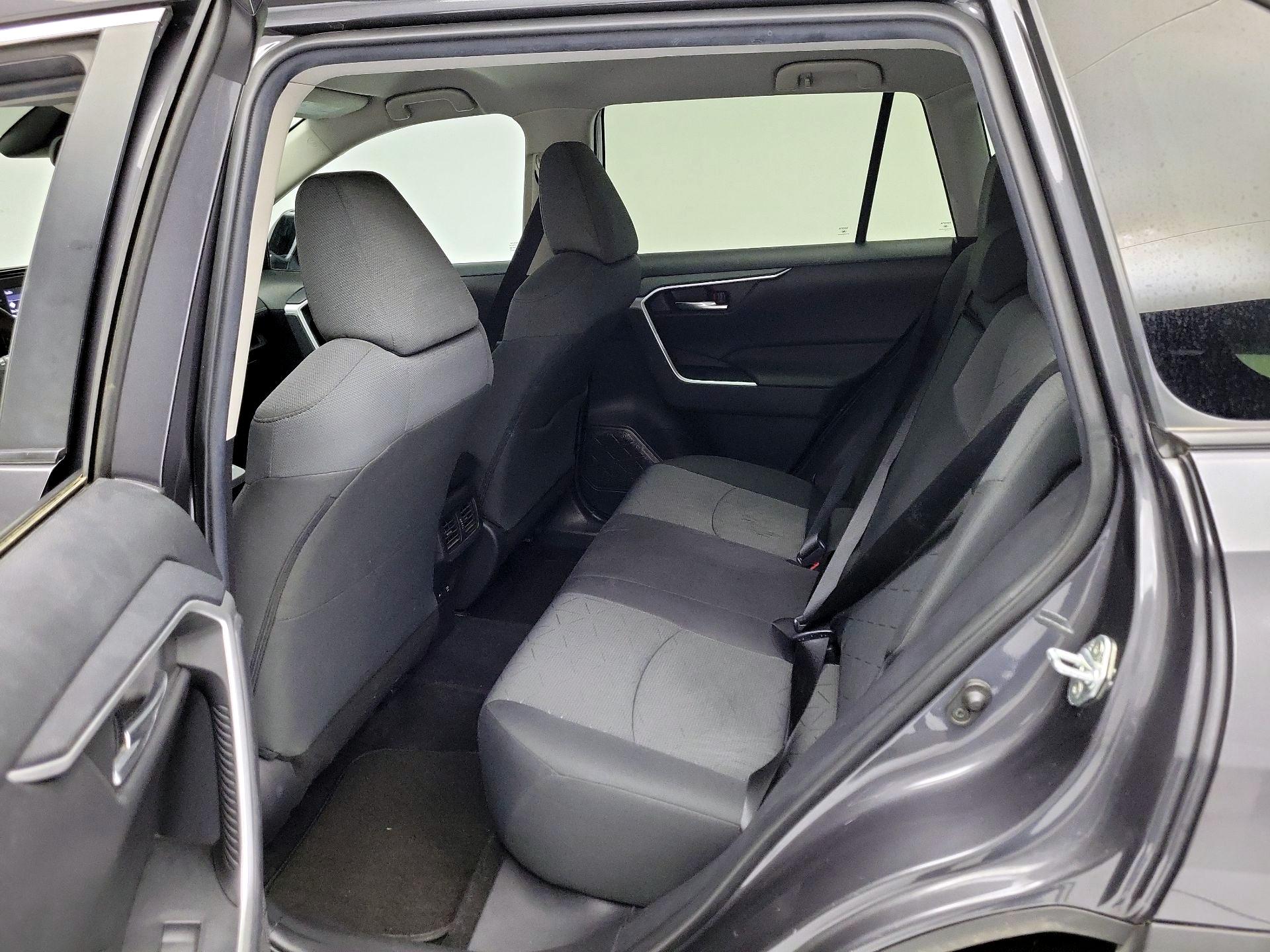 Thumbnail: 2021 Toyota RAV4 - 19