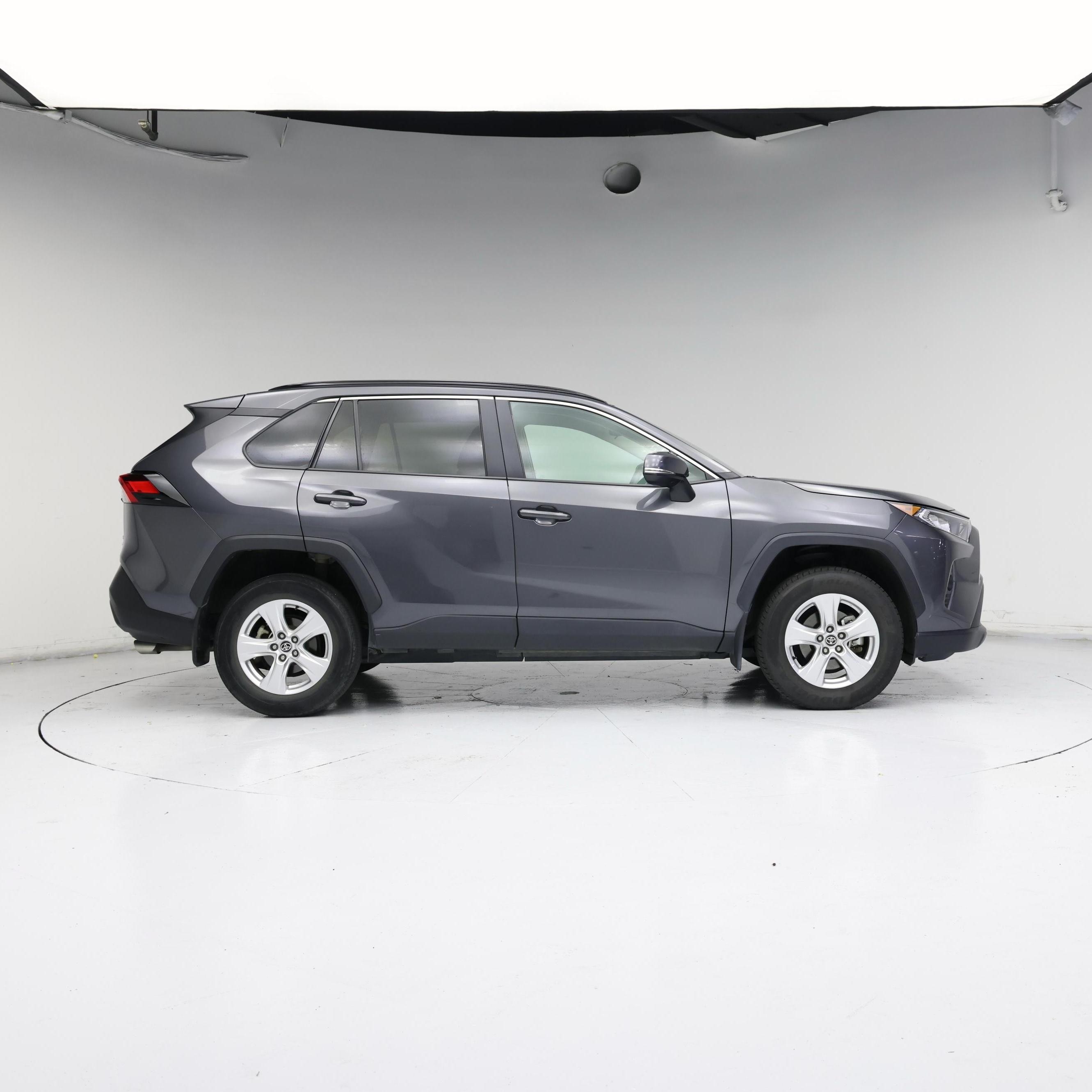 Thumbnail: 2021 Toyota RAV4 - 7