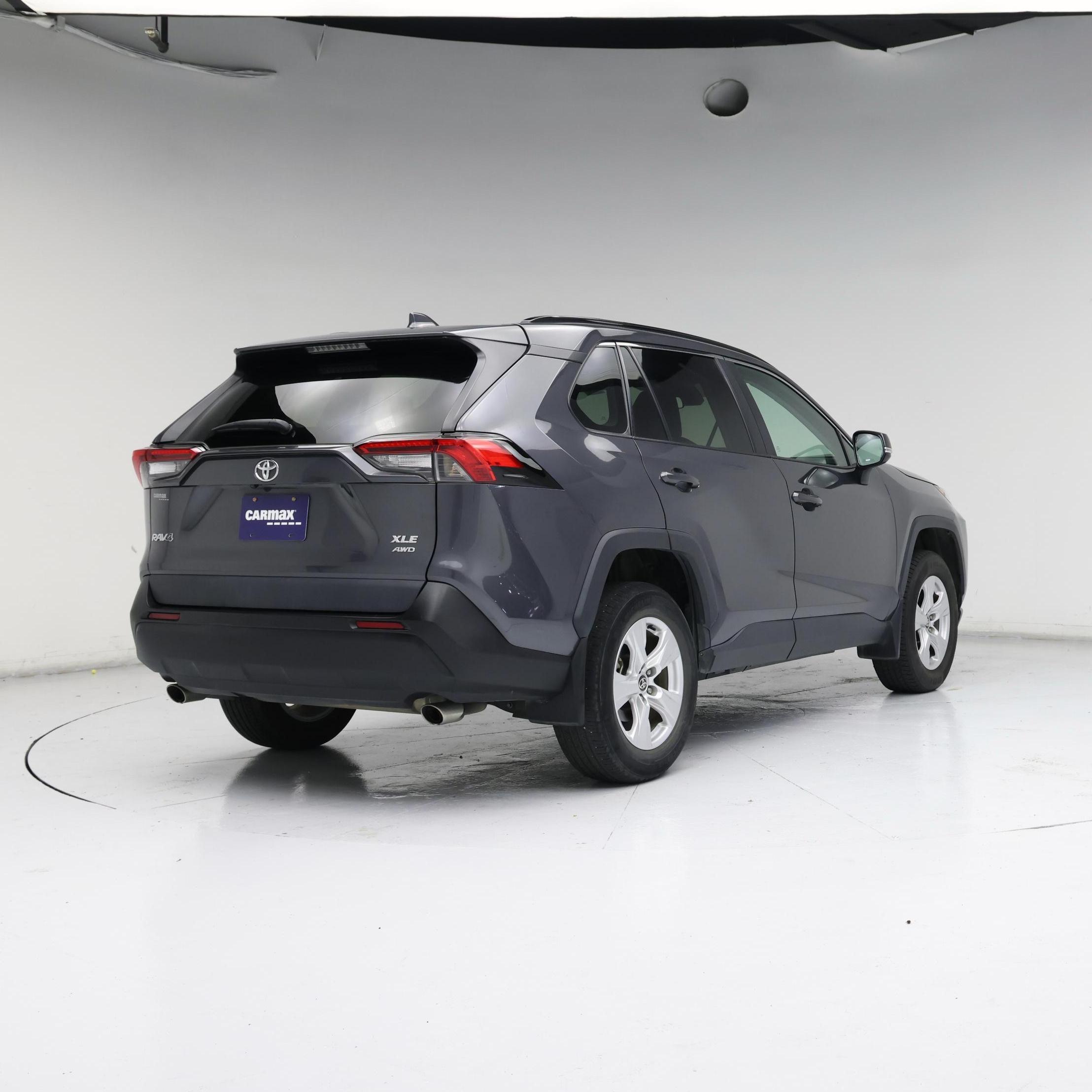 Thumbnail: 2021 Toyota RAV4 - 8