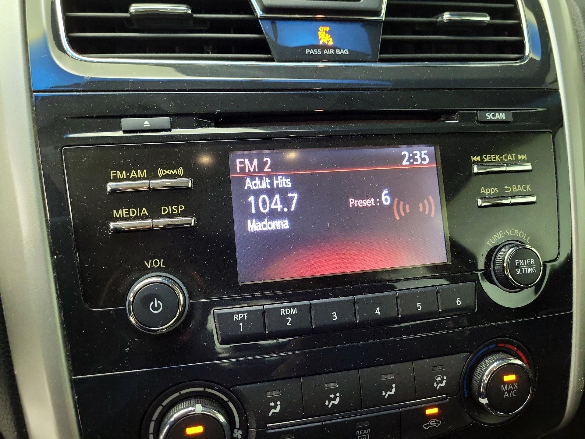 Thumbnail: 2015 Nissan Altima - 15