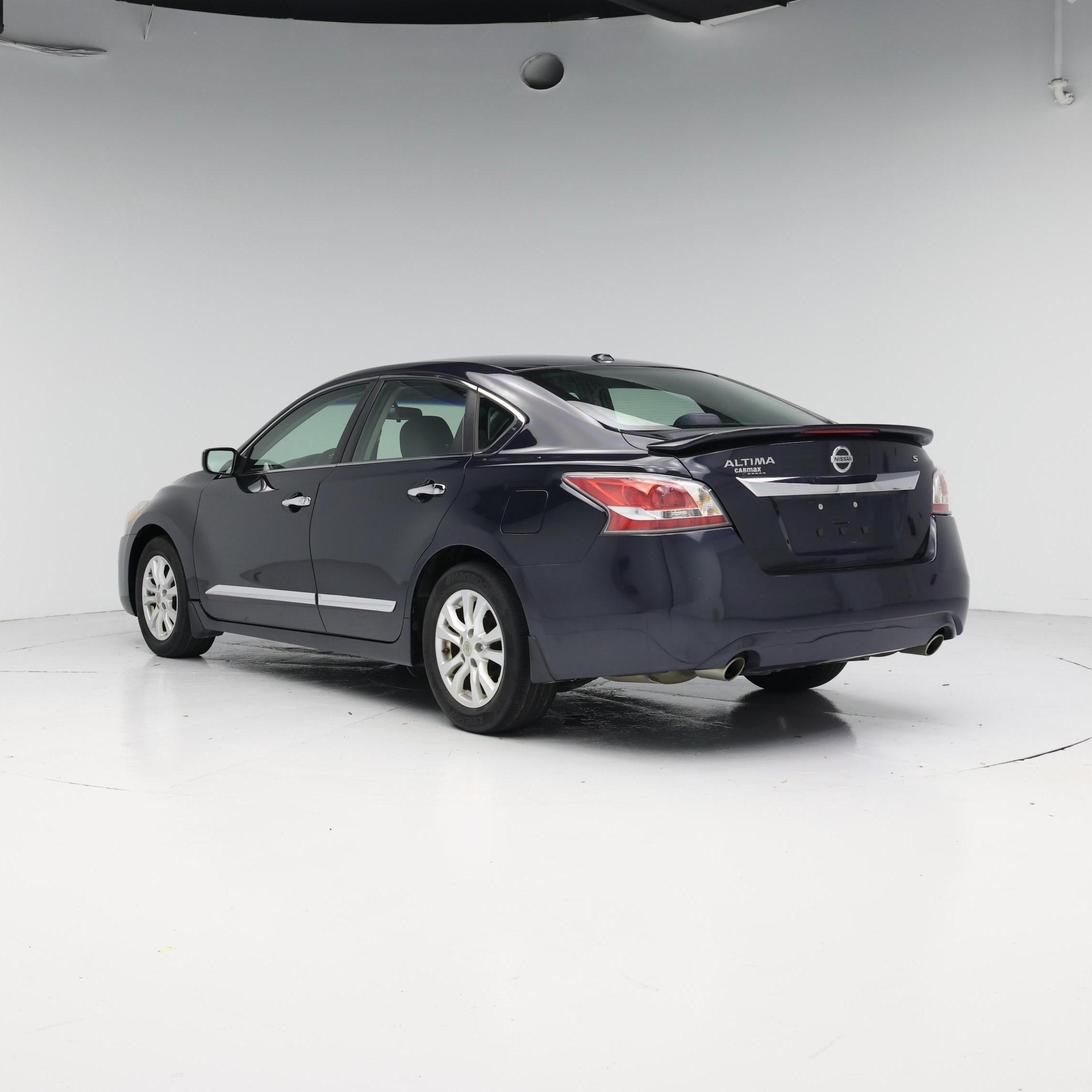 Thumbnail: 2015 Nissan Altima - 2