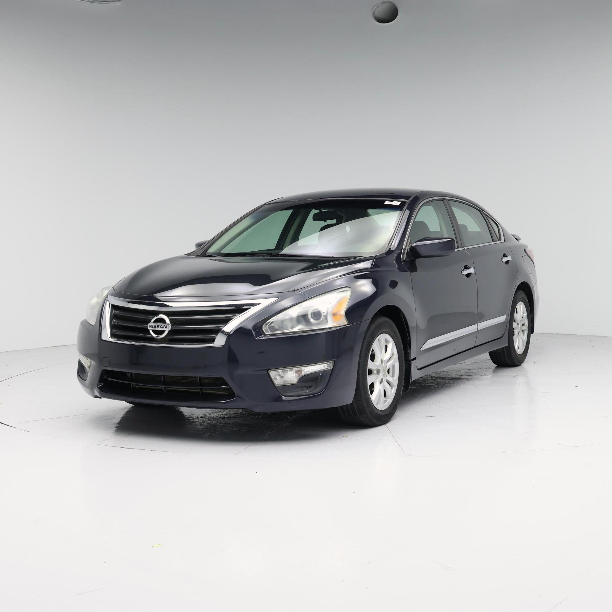 Thumbnail: 2015 Nissan Altima - 4