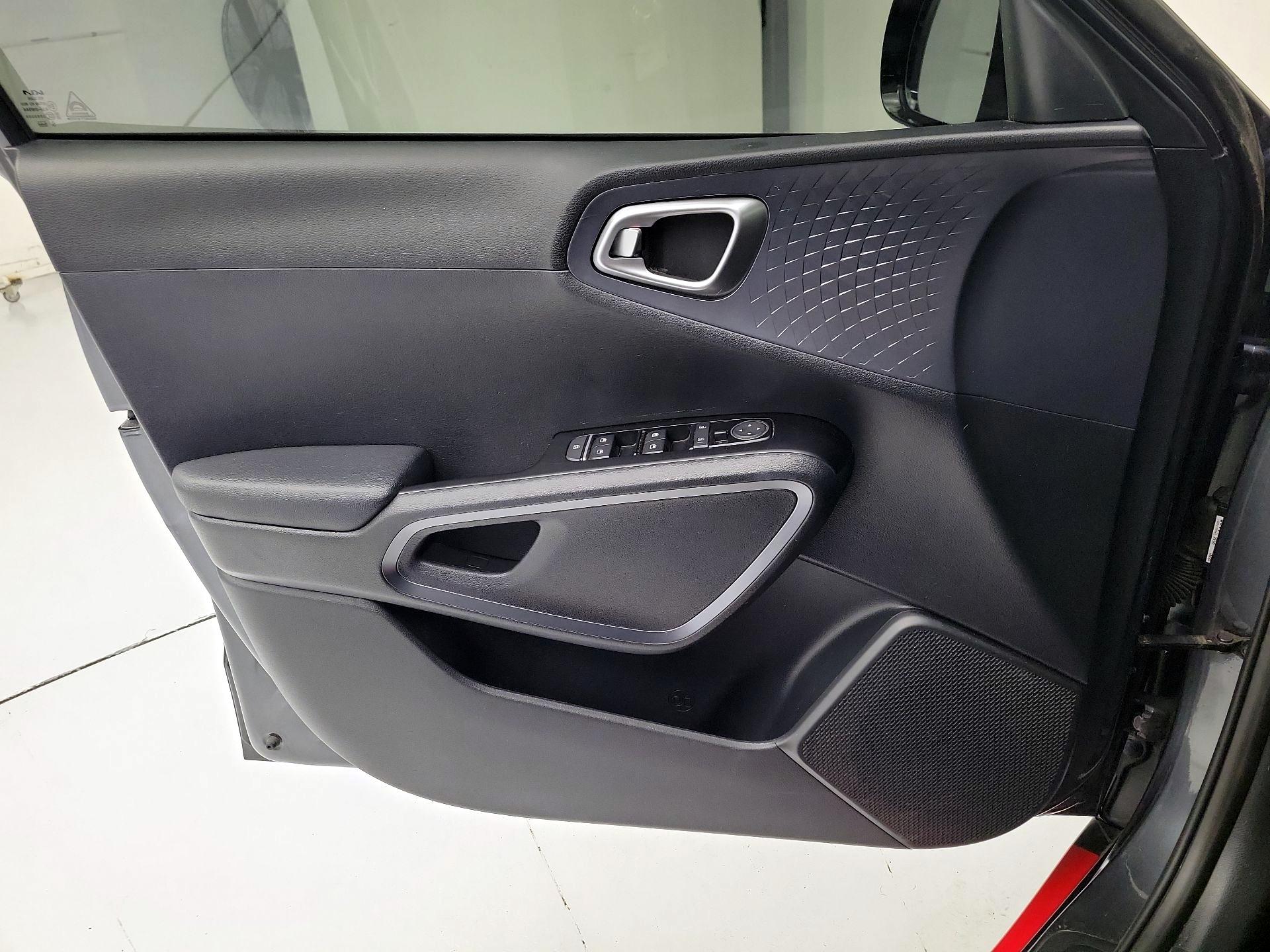 Thumbnail: 2022 Kia Soul - 12