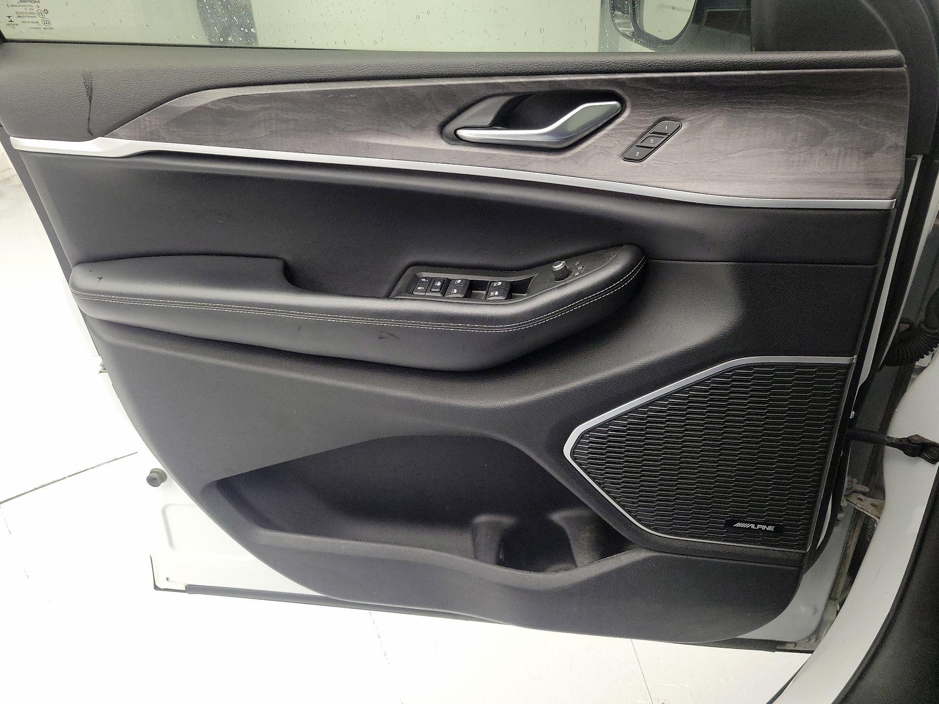 Thumbnail: 2021 Jeep Grand Cherokee L - 12