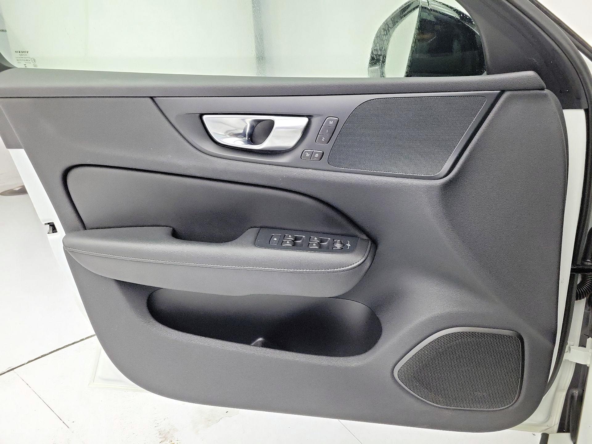 Thumbnail: 2024 Volvo S60 - 12