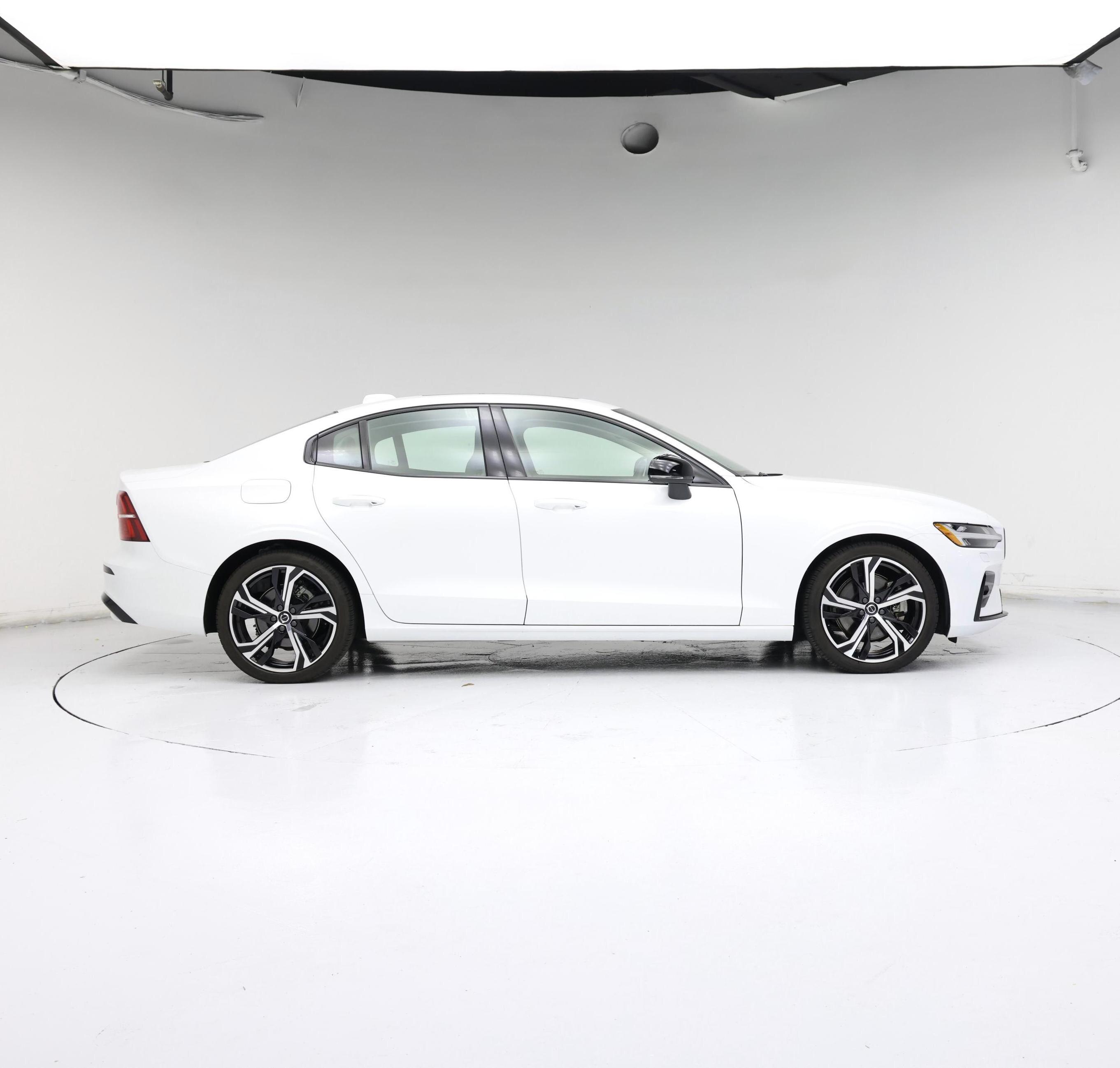 Thumbnail: 2024 Volvo S60 - 7