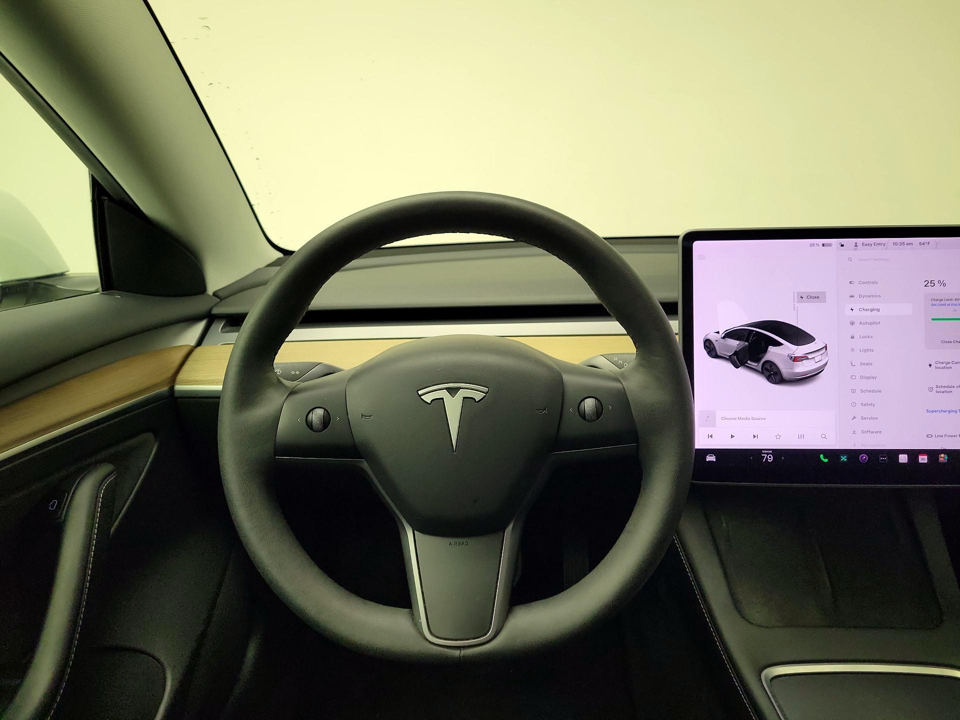 Thumbnail: 2021 Tesla Model 3 - 10