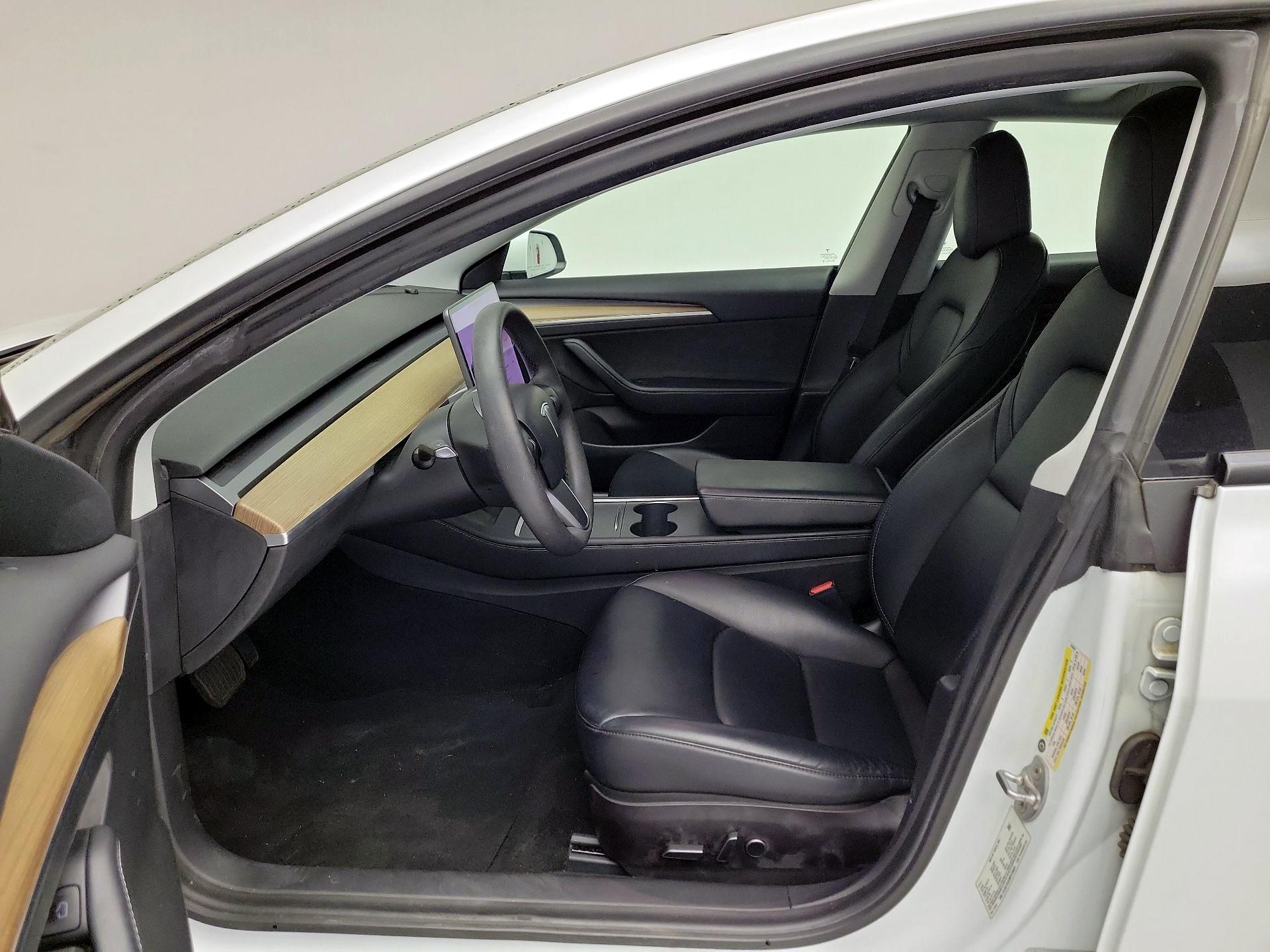 Thumbnail: 2021 Tesla Model 3 - 11