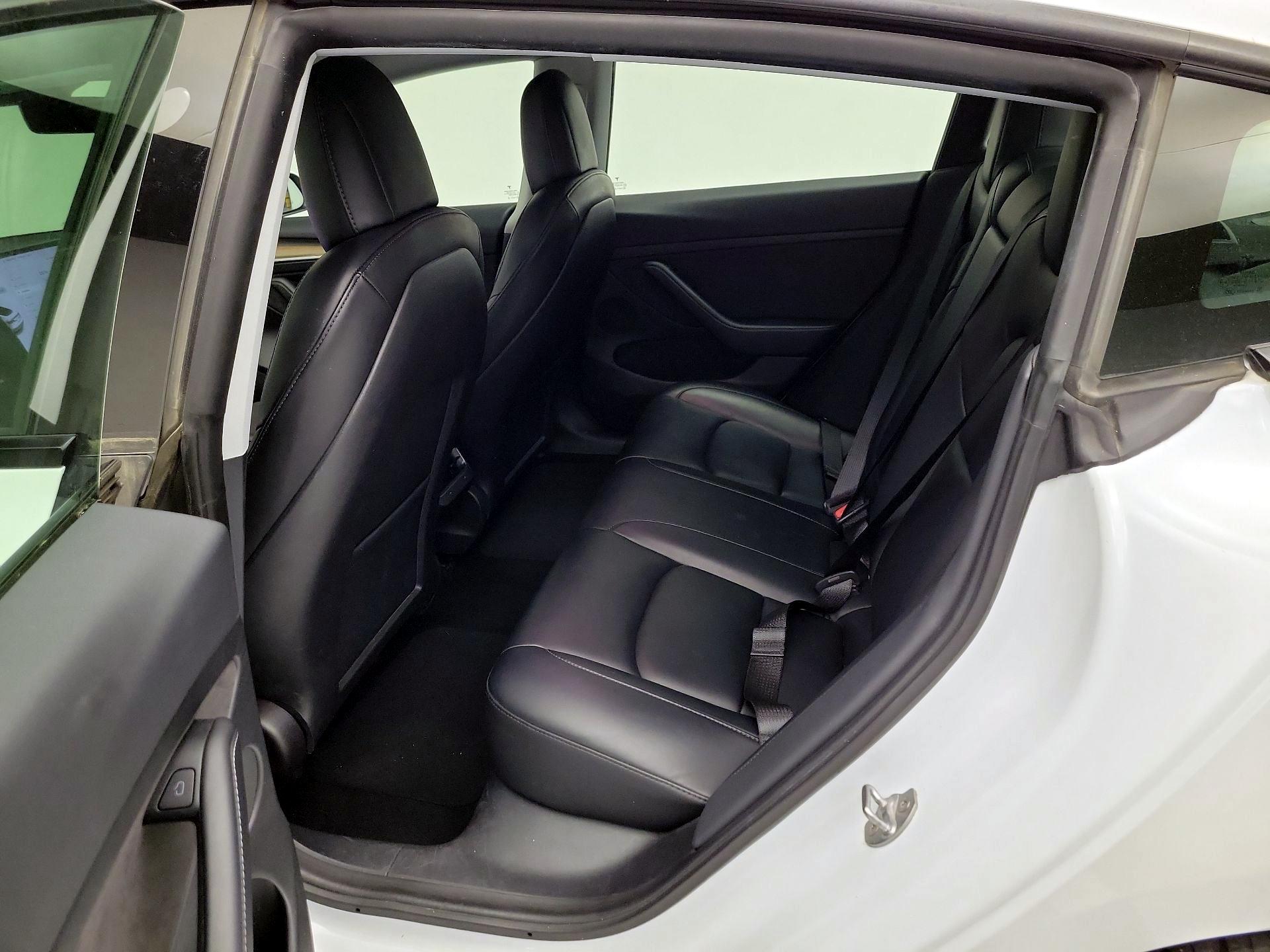 Thumbnail: 2021 Tesla Model 3 - 18