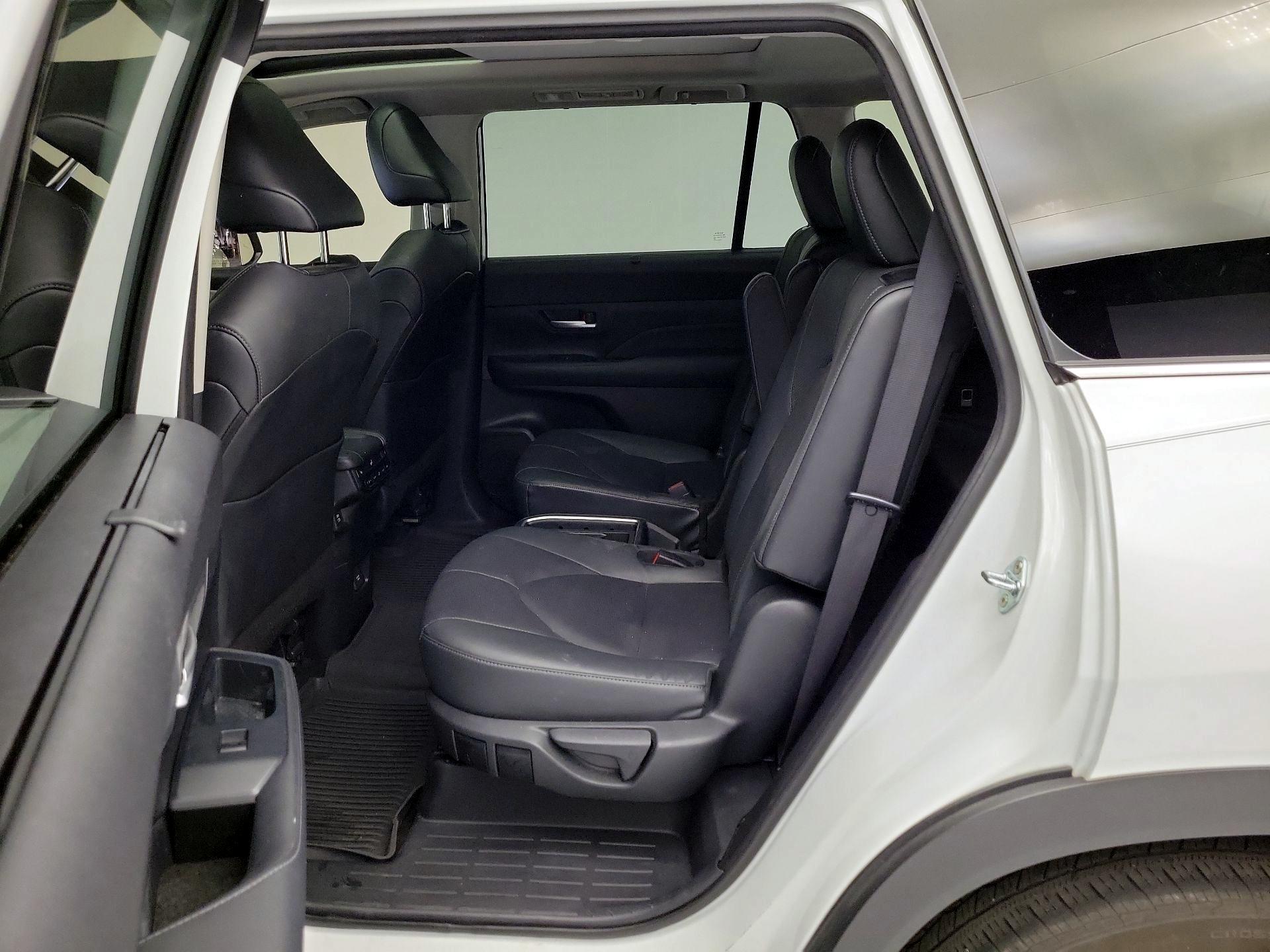 Thumbnail: 2024 Toyota Grand Highlander - 20