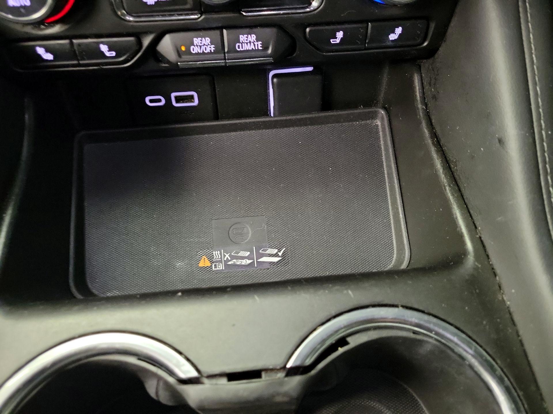 Thumbnail: 2022 Chevrolet Suburban - 19