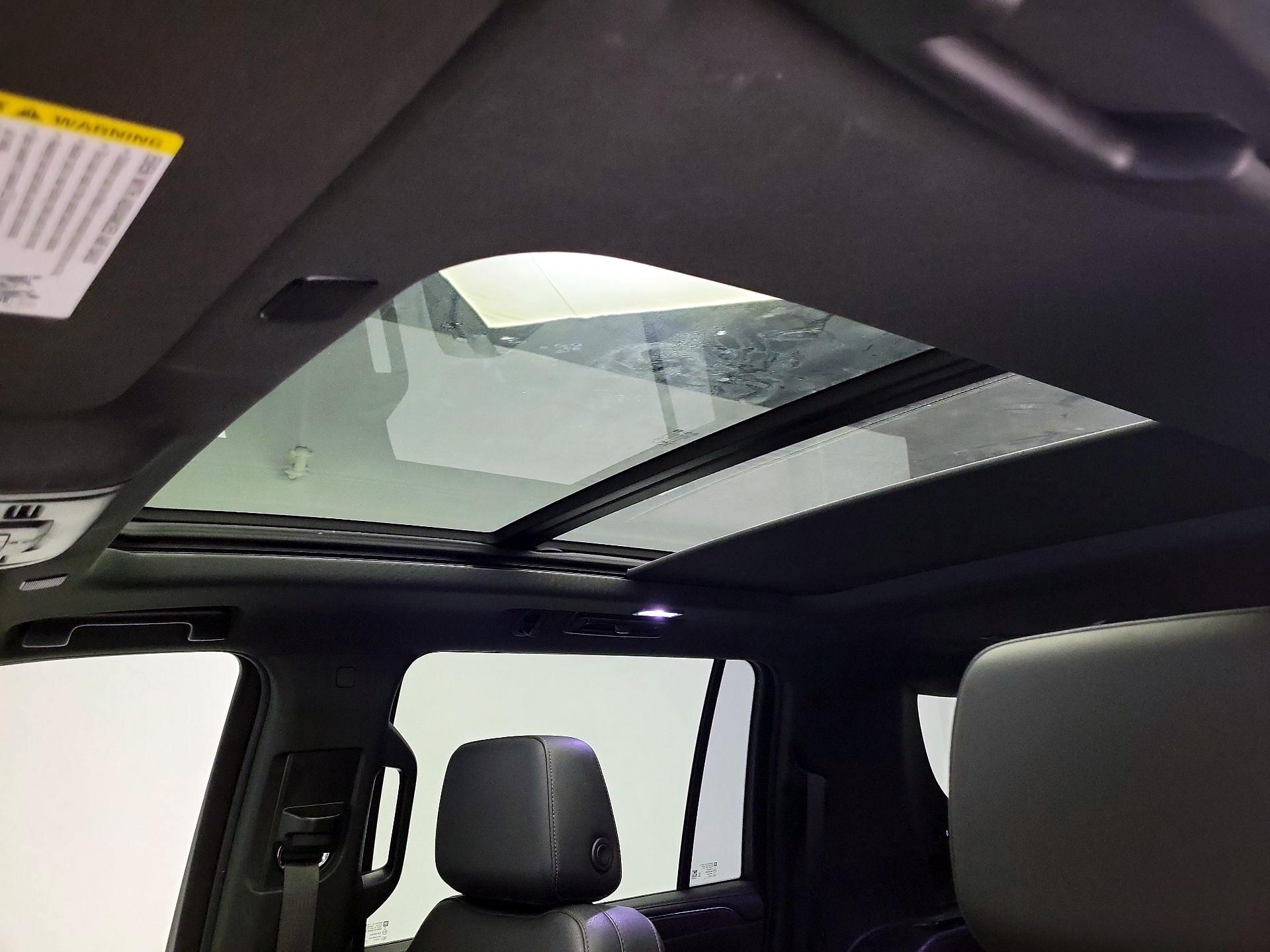 Thumbnail: 2022 Chevrolet Suburban - 20