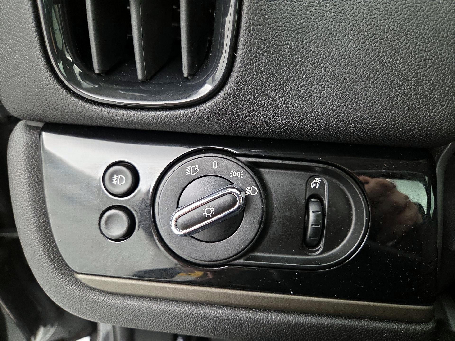 Thumbnail: 2019 MINI Cooper Countryman - 13