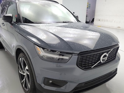 2022 Volvo XC40 T5 R-Design