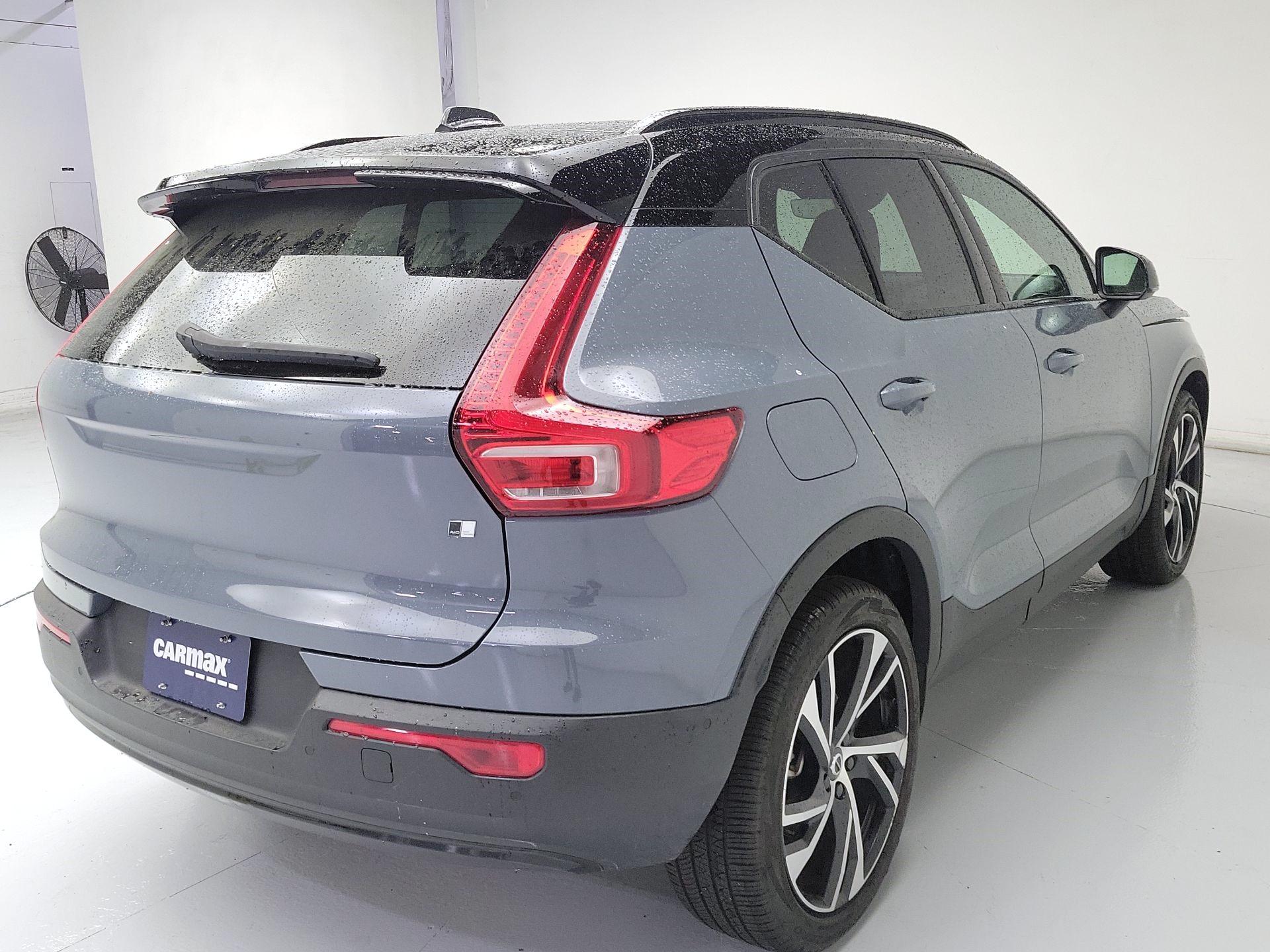 Thumbnail: 2022 Volvo XC40 - 5