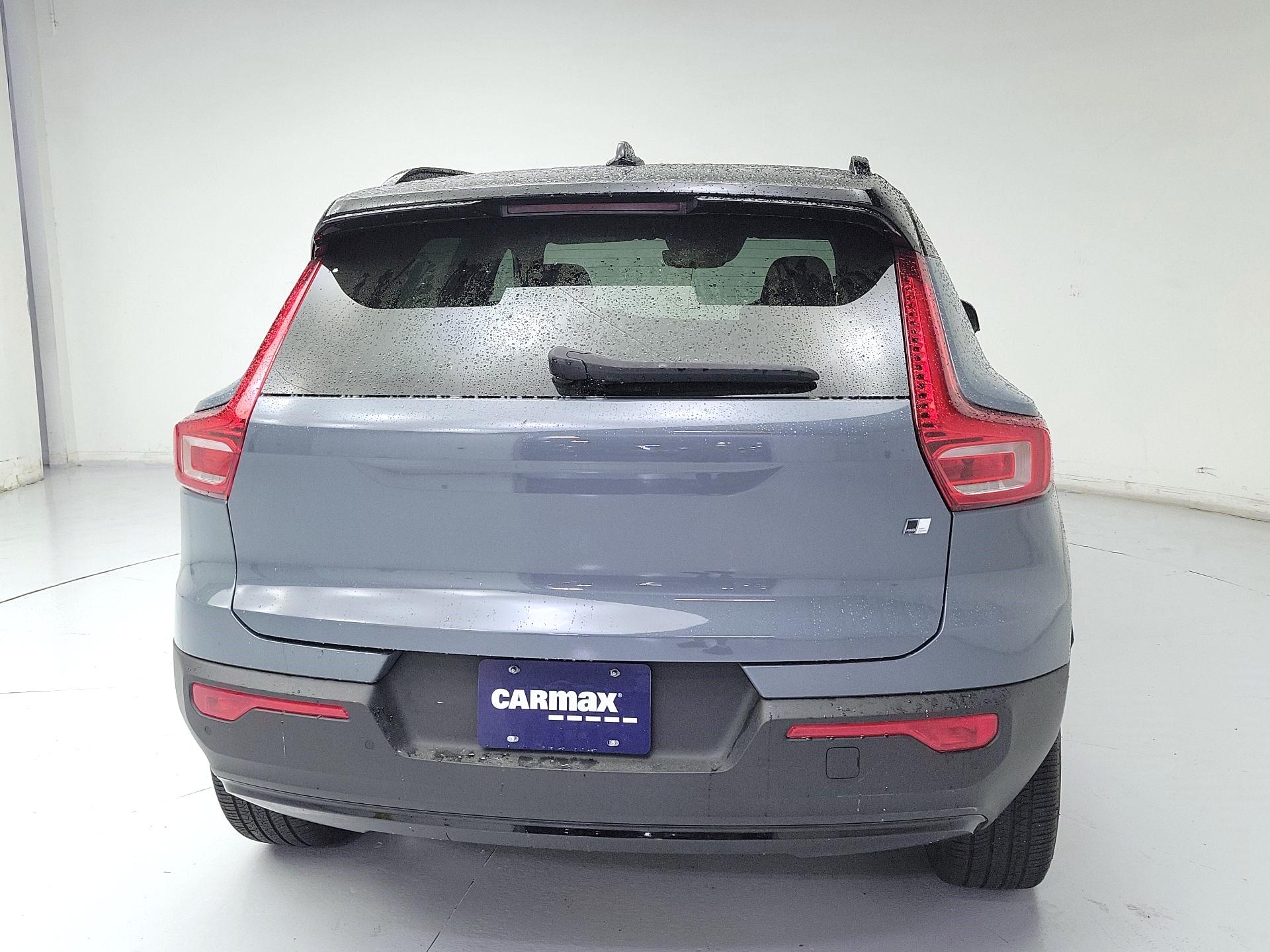 Thumbnail: 2022 Volvo XC40 - 6