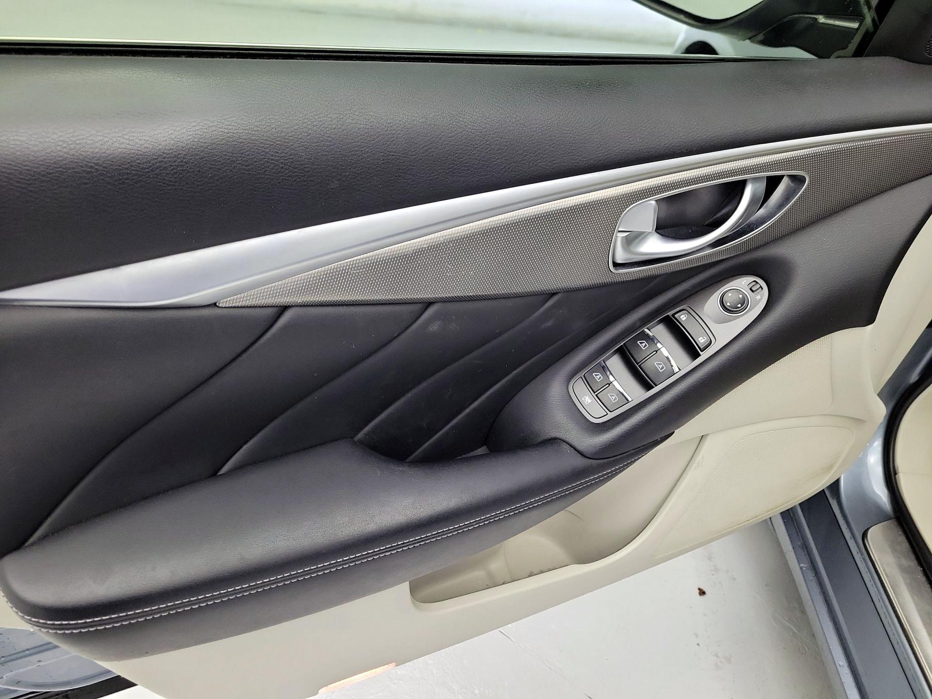 Thumbnail: 2015 INFINITI Q50 - 12