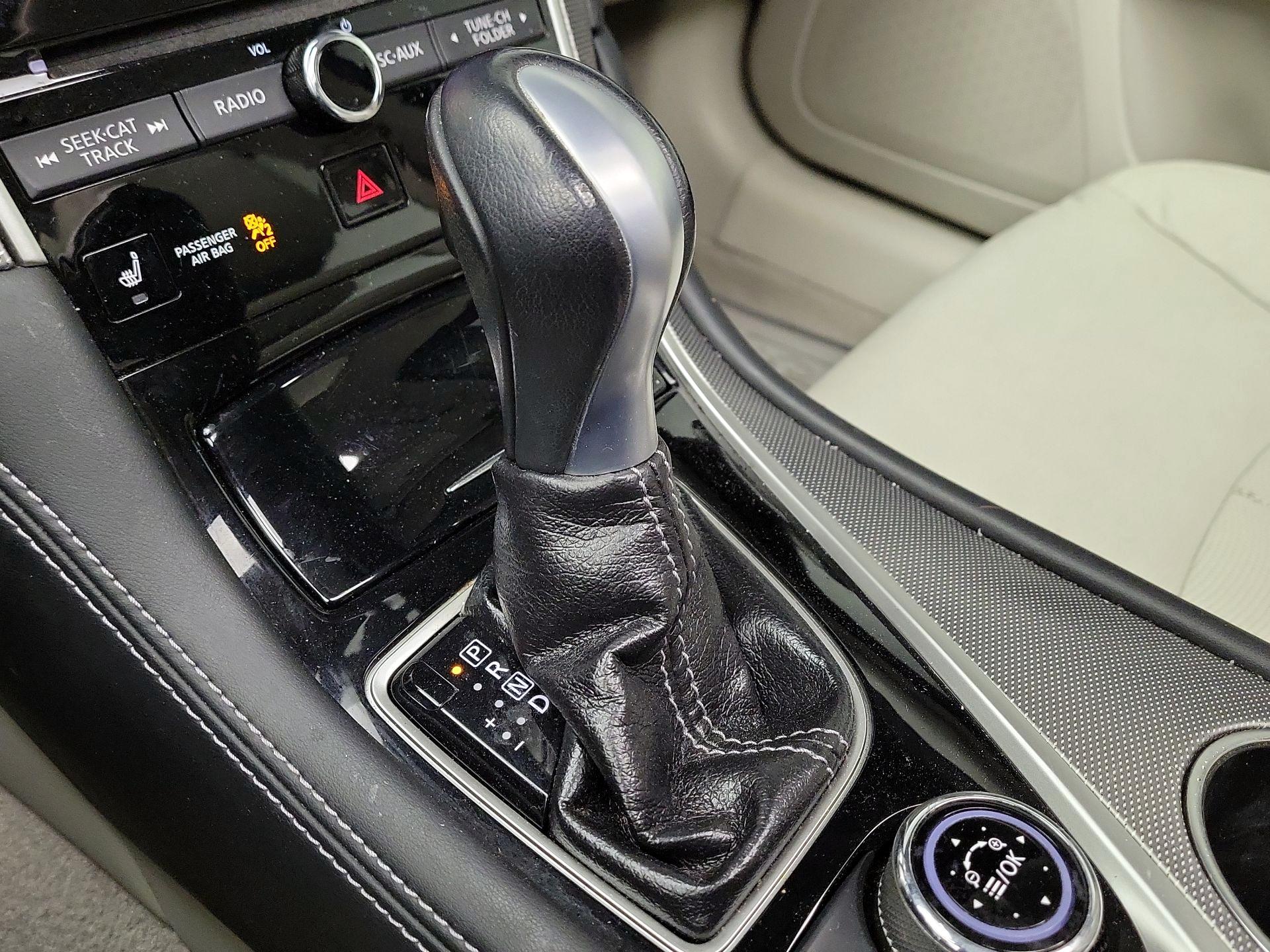 Thumbnail: 2015 INFINITI Q50 - 17