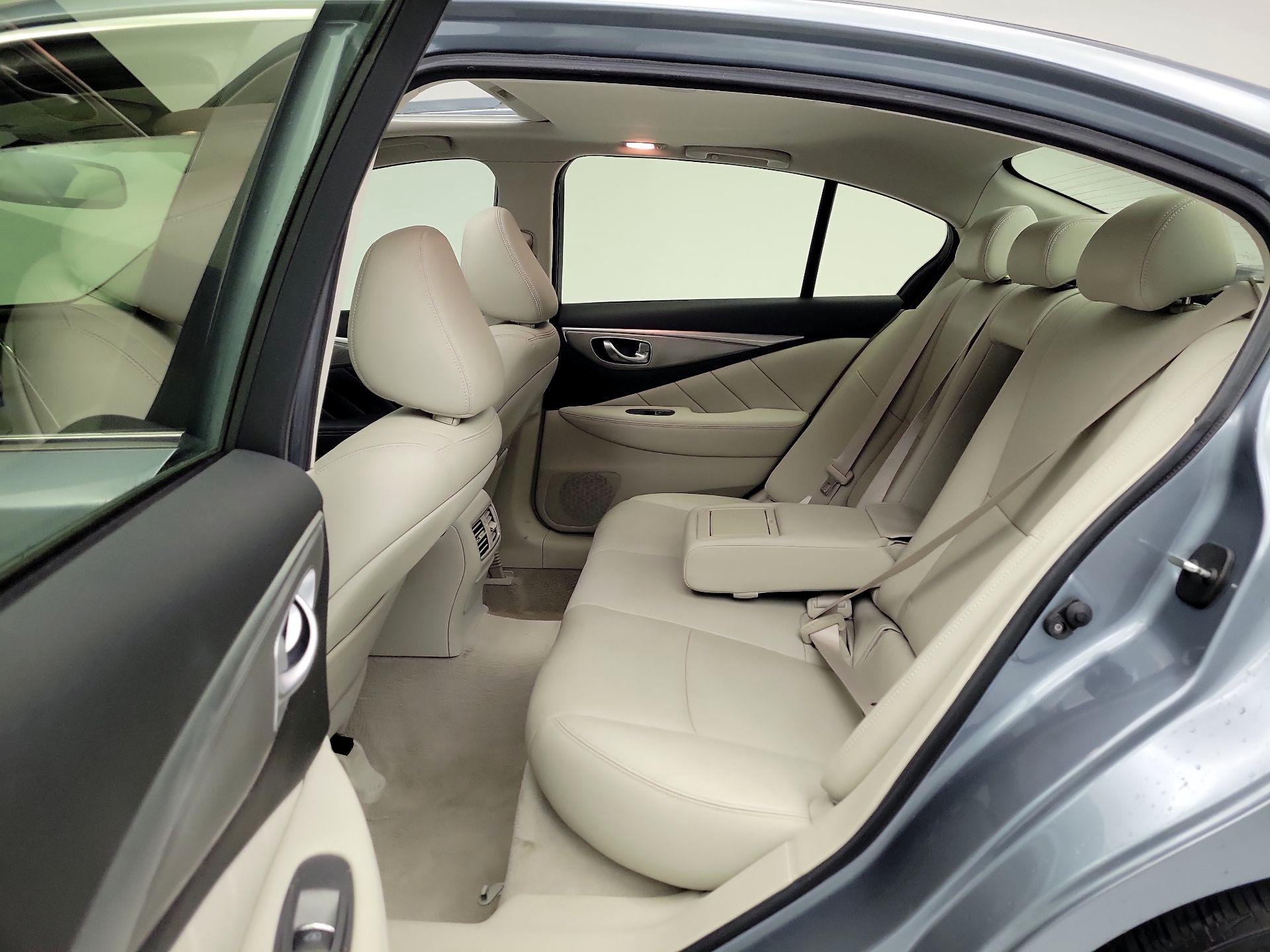 Thumbnail: 2015 INFINITI Q50 - 20