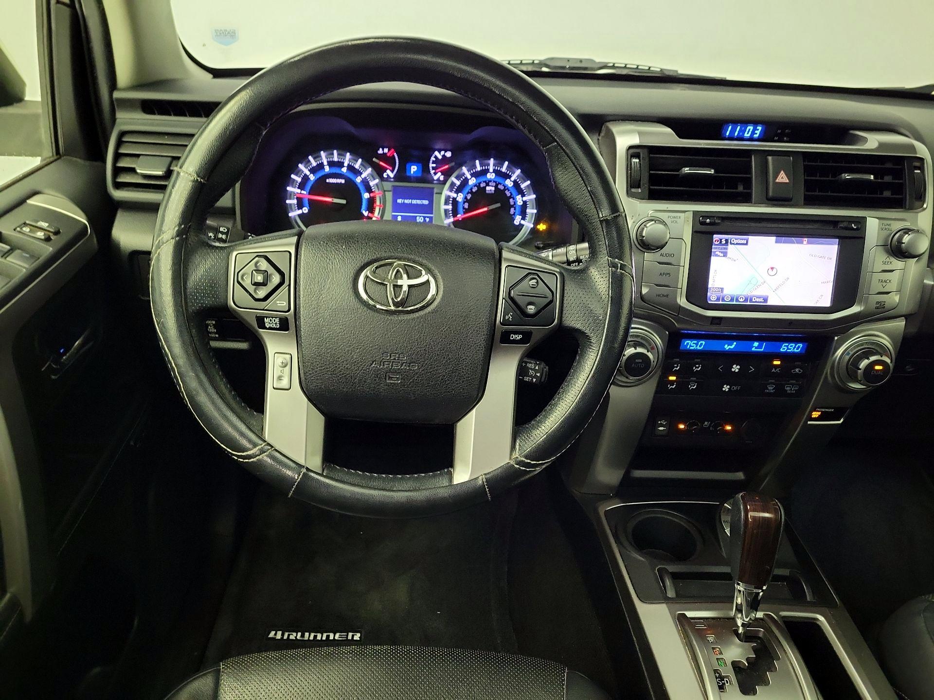 Thumbnail: 2015 Toyota 4Runner - 10