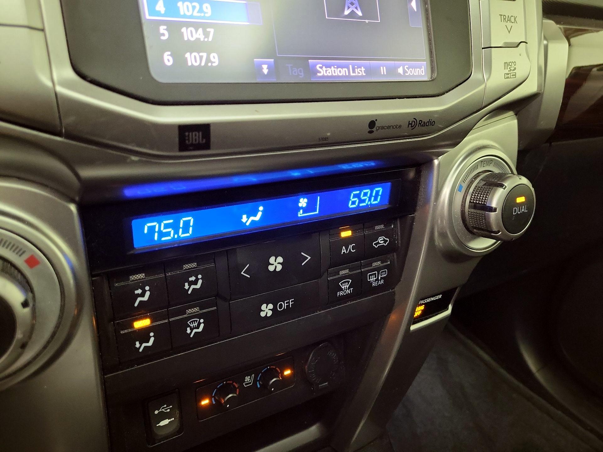 Thumbnail: 2015 Toyota 4Runner - 17