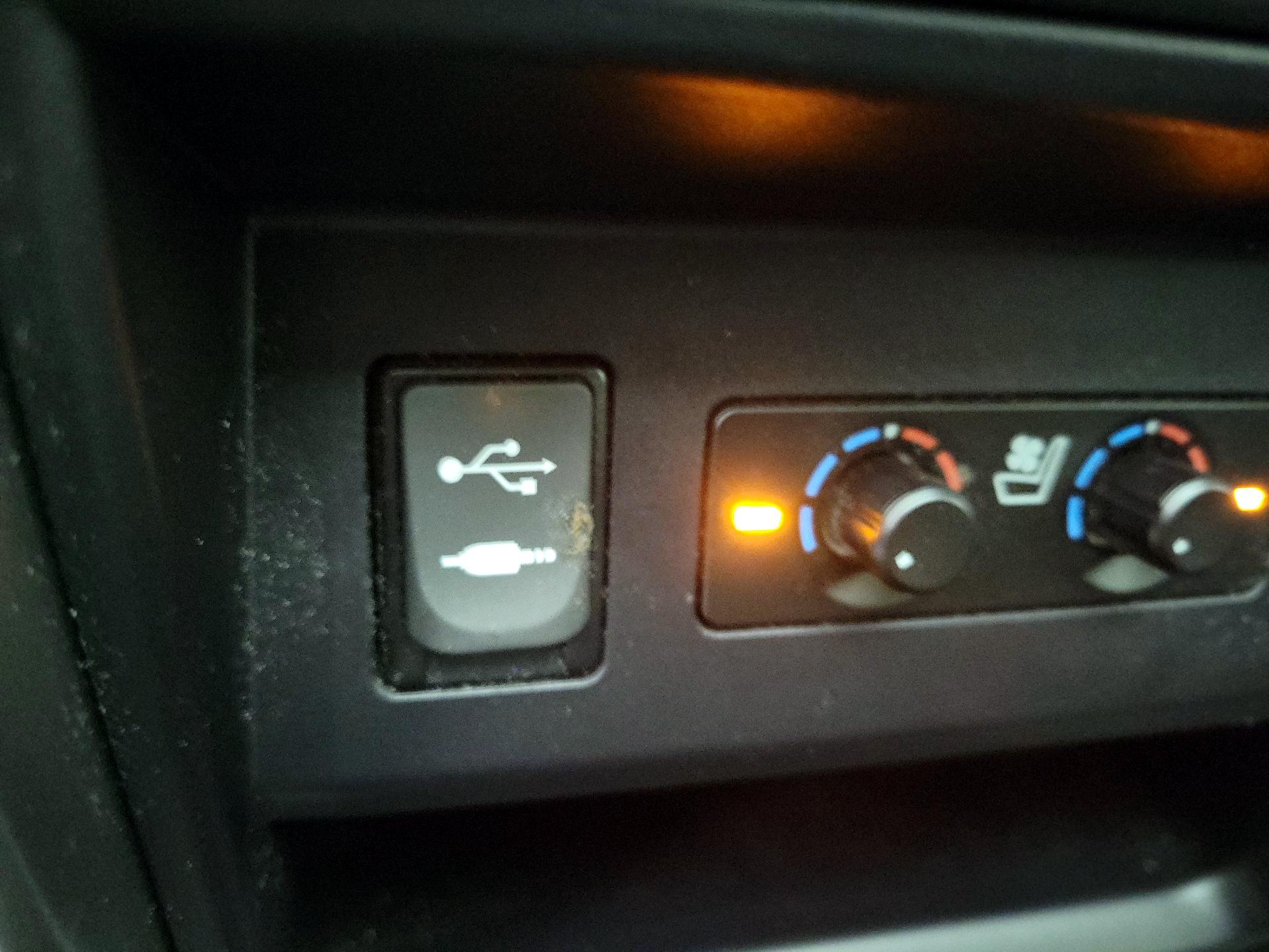 Thumbnail: 2015 Toyota 4Runner - 19