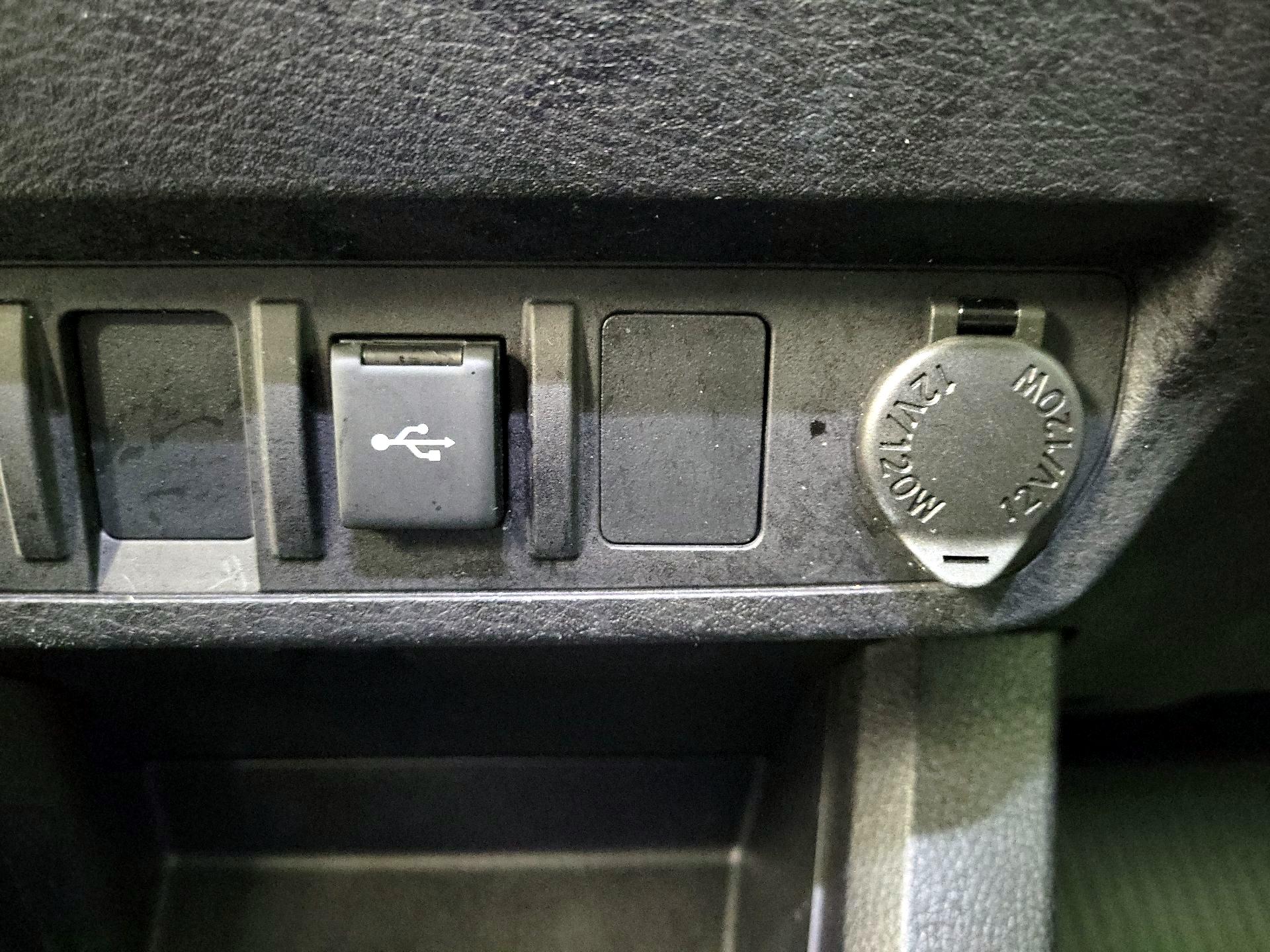 Thumbnail: 2023 Toyota Tacoma - 18