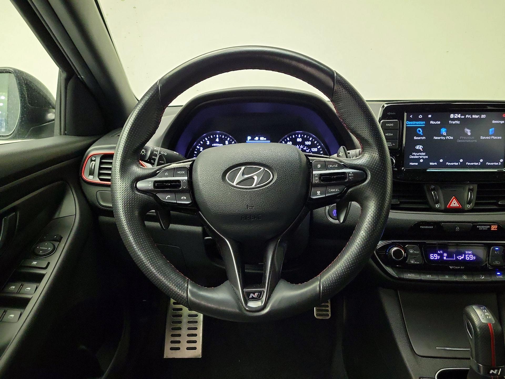 Thumbnail: 2020 Hyundai Elantra - 10