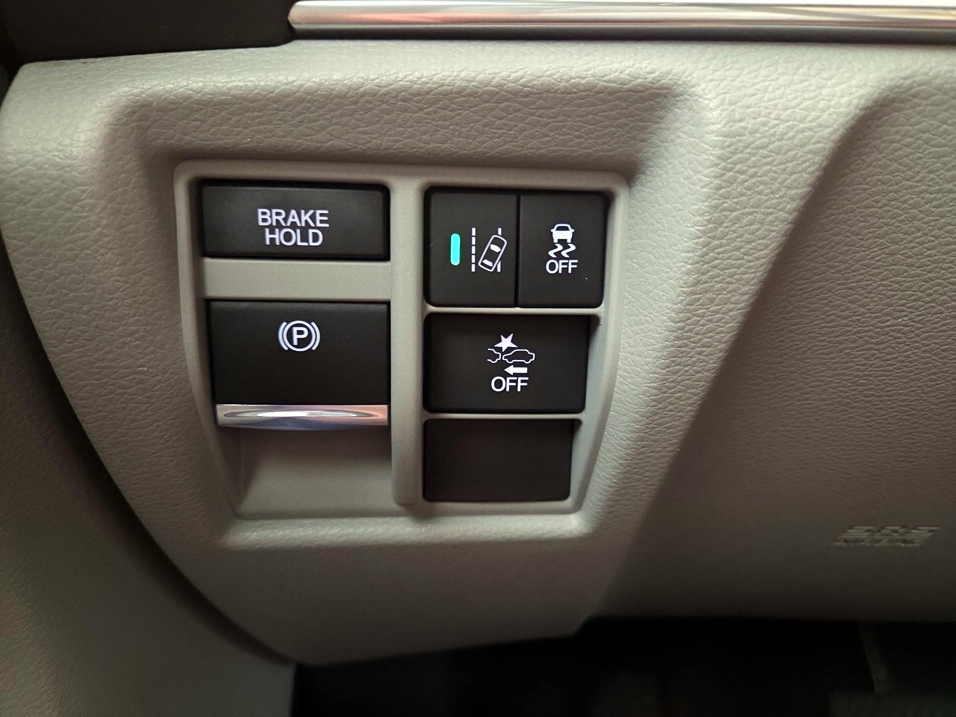 Thumbnail: 2017 Acura MDX - 13