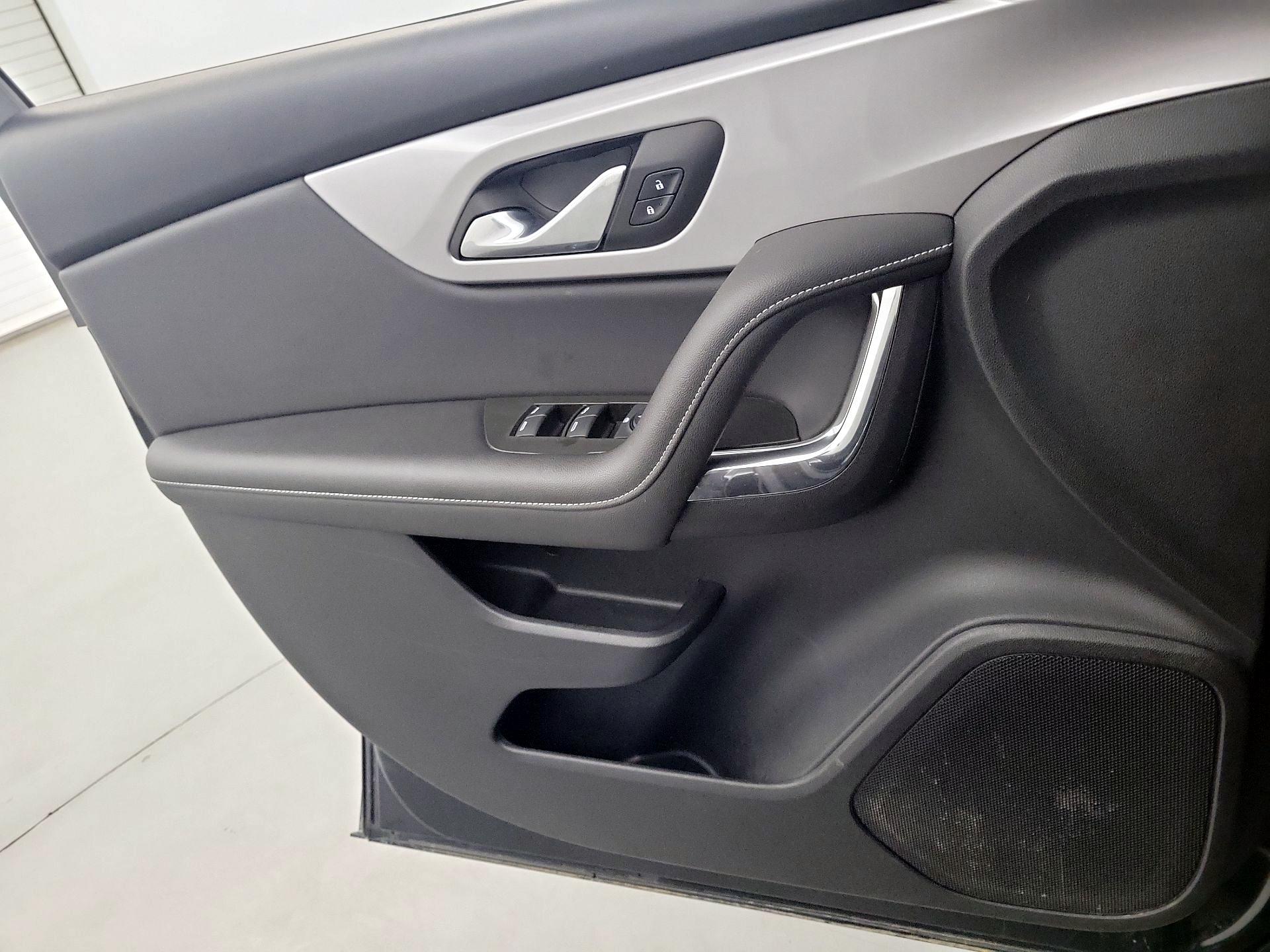 Thumbnail: 2023 Chevrolet Blazer - 12