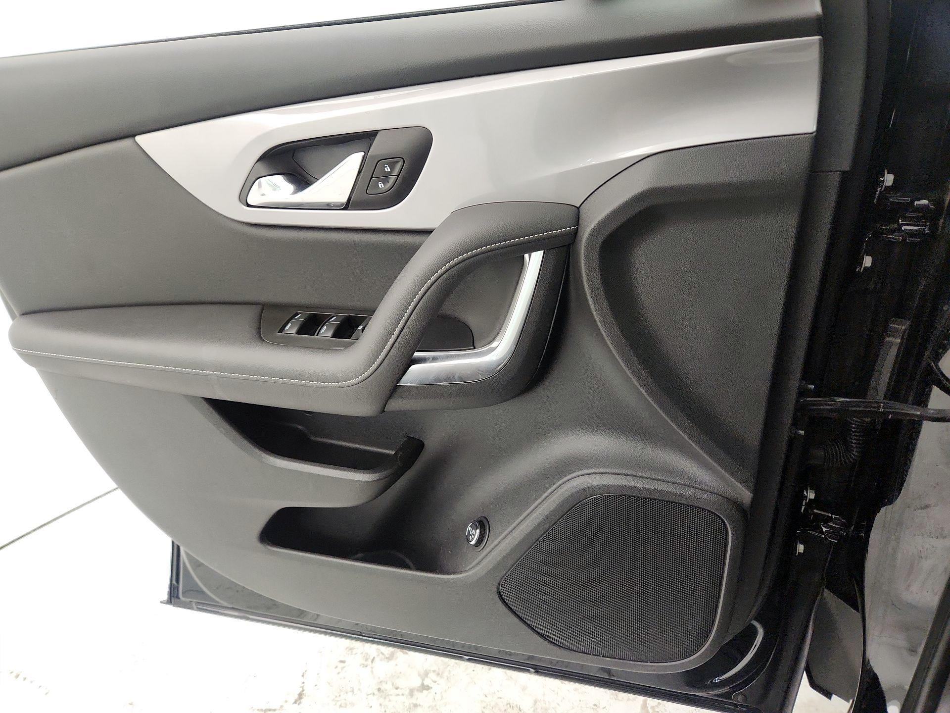 Thumbnail: 2024 Chevrolet Blazer - 12