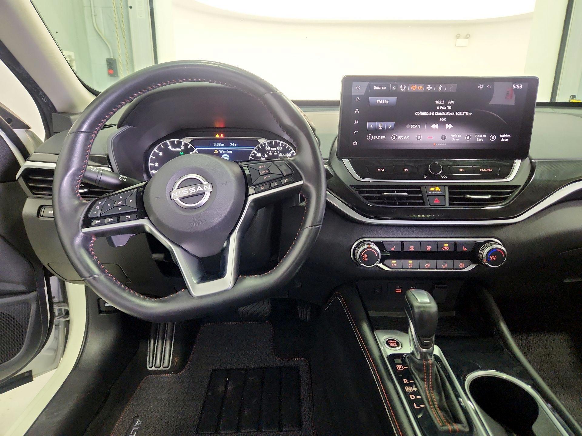 Thumbnail: 2023 Nissan Altima - 9