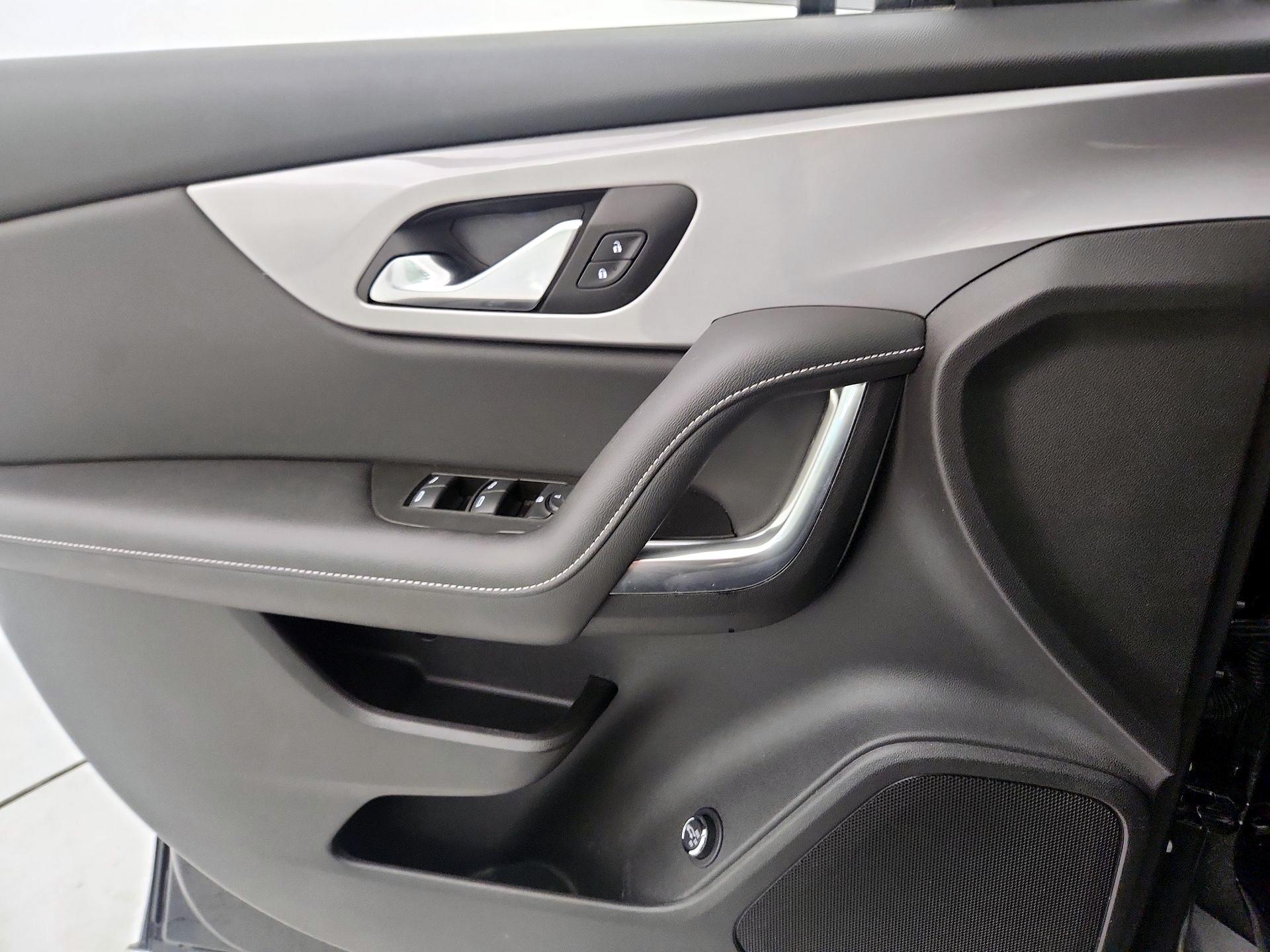 Thumbnail: 2024 Chevrolet Blazer - 12