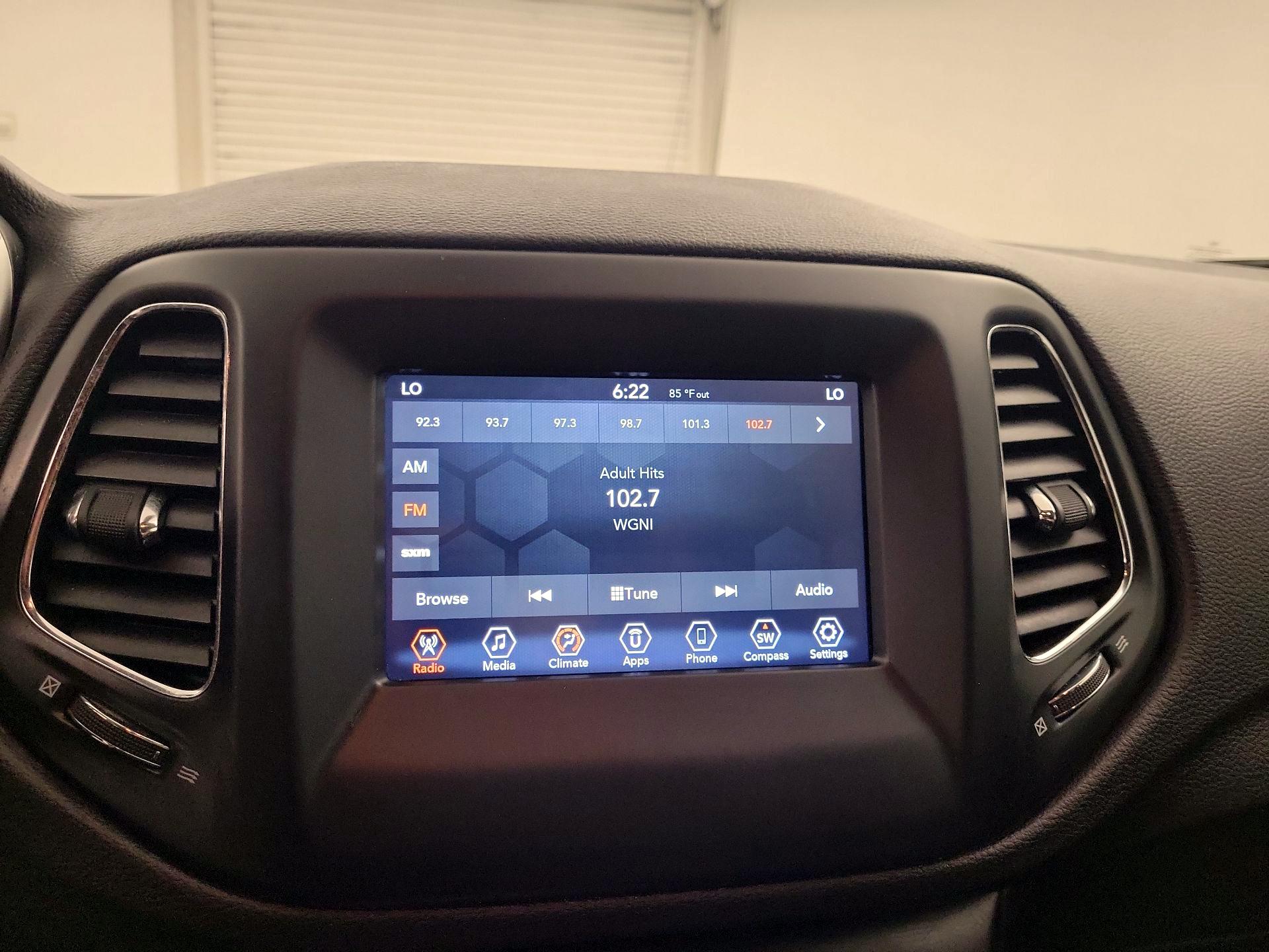 Thumbnail: 2020 Jeep Compass - 16