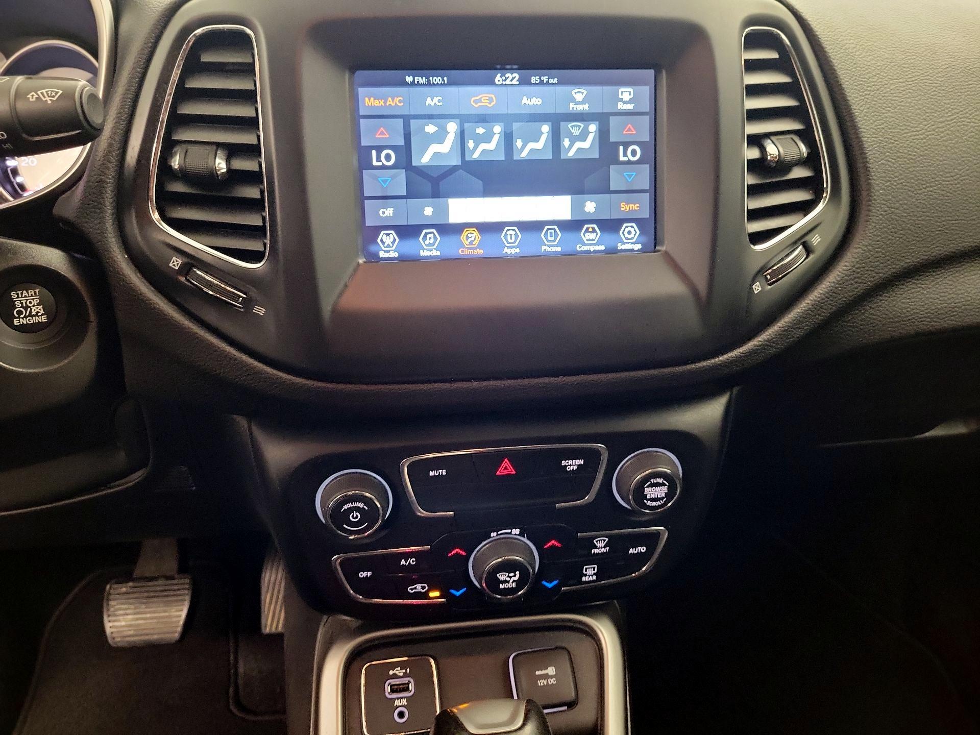 Thumbnail: 2020 Jeep Compass - 17