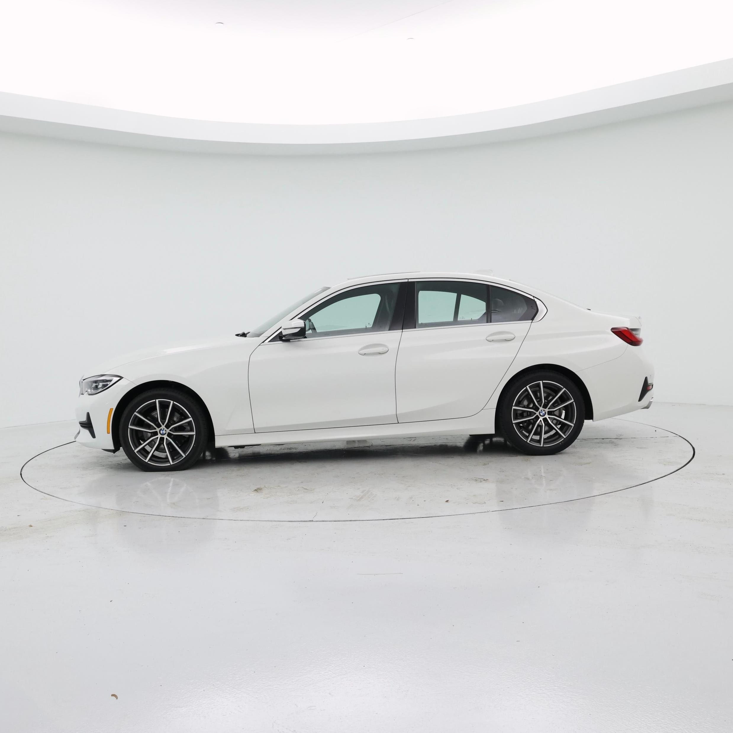 Thumbnail: 2022 BMW 3 Series - 3