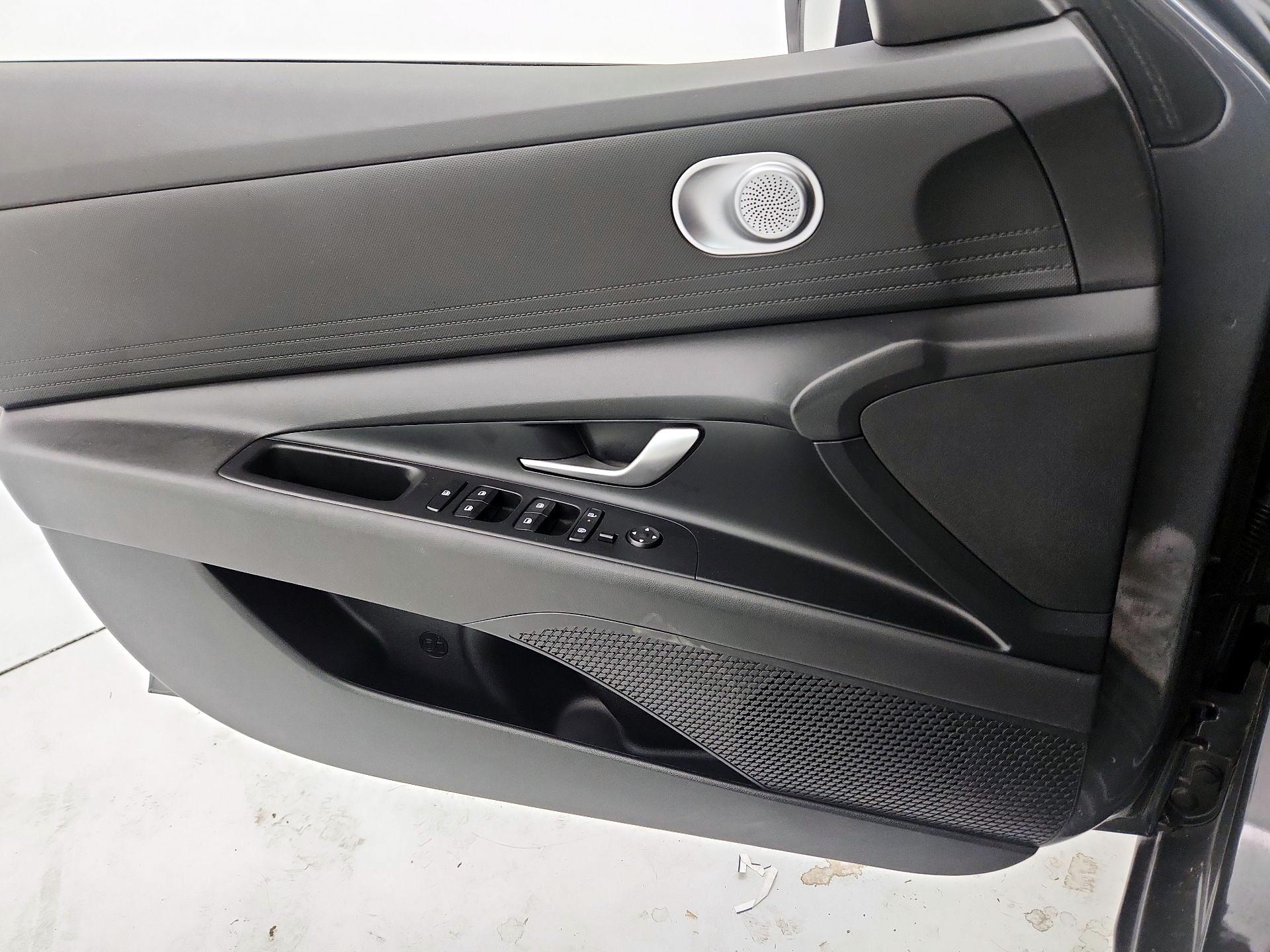 Thumbnail: 2024 Hyundai Elantra - 12