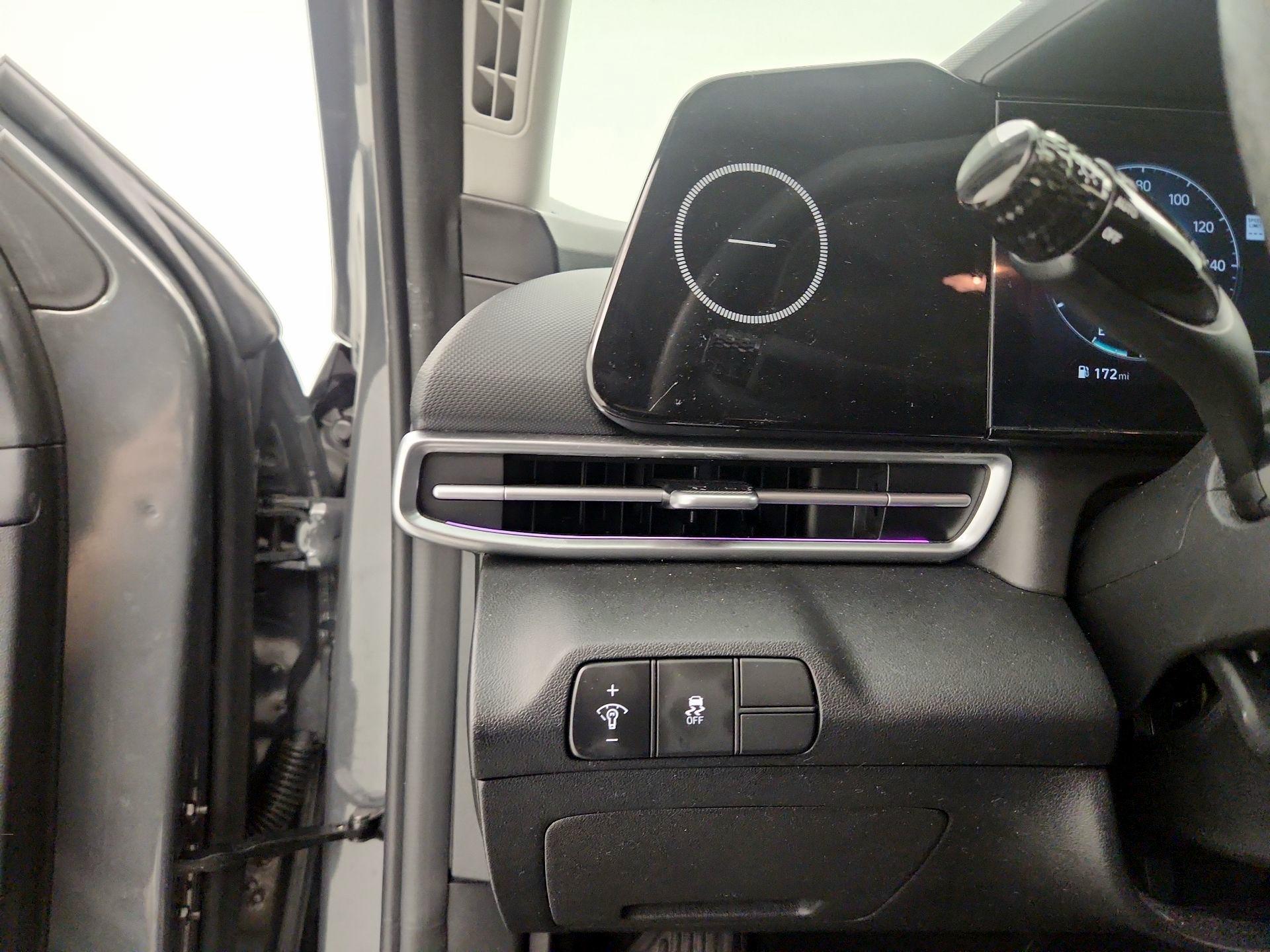 Thumbnail: 2024 Hyundai Elantra - 13