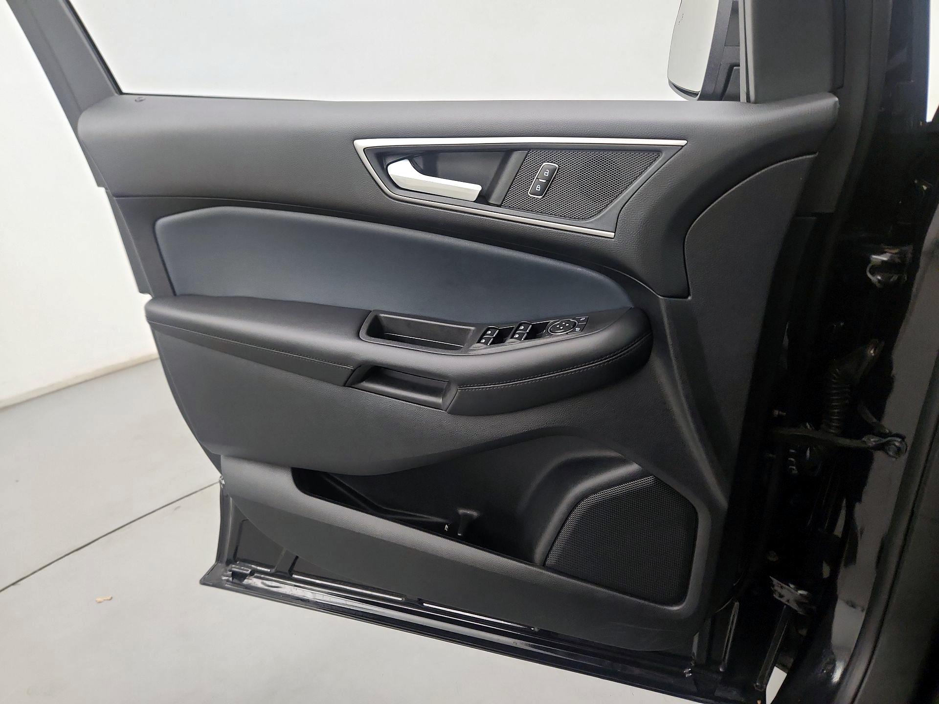 Thumbnail: 2022 Ford Edge - 12