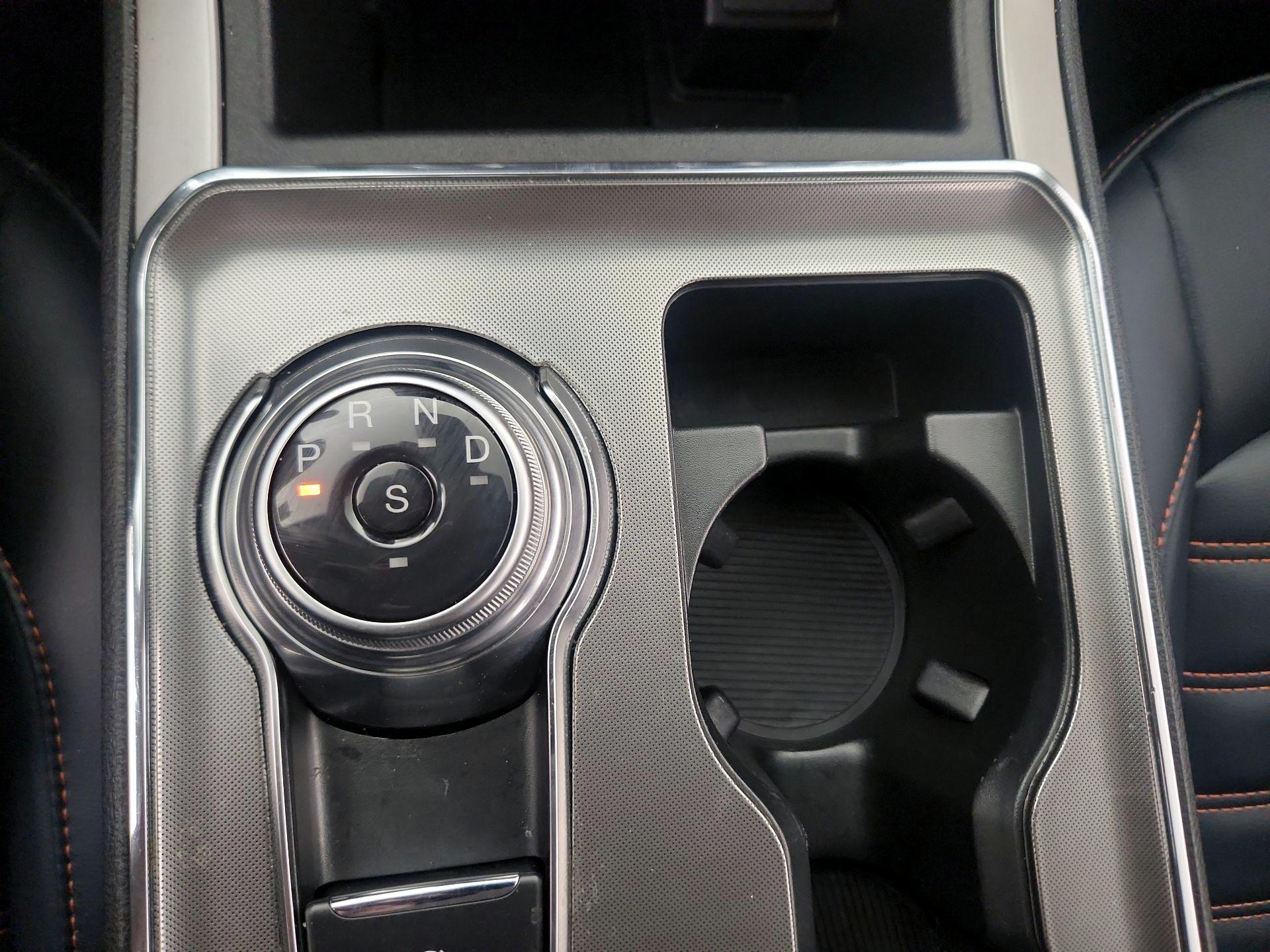 Thumbnail: 2022 Ford Edge - 17