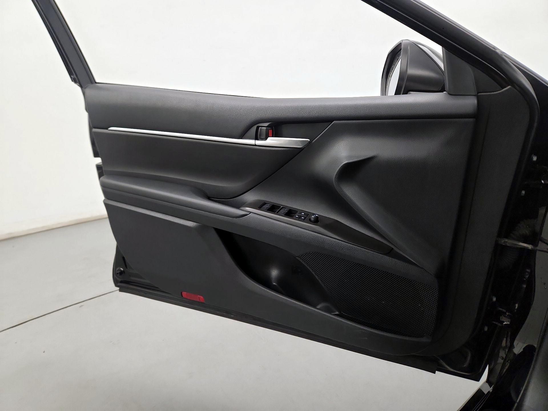 Thumbnail: 2023 Toyota Camry - 12