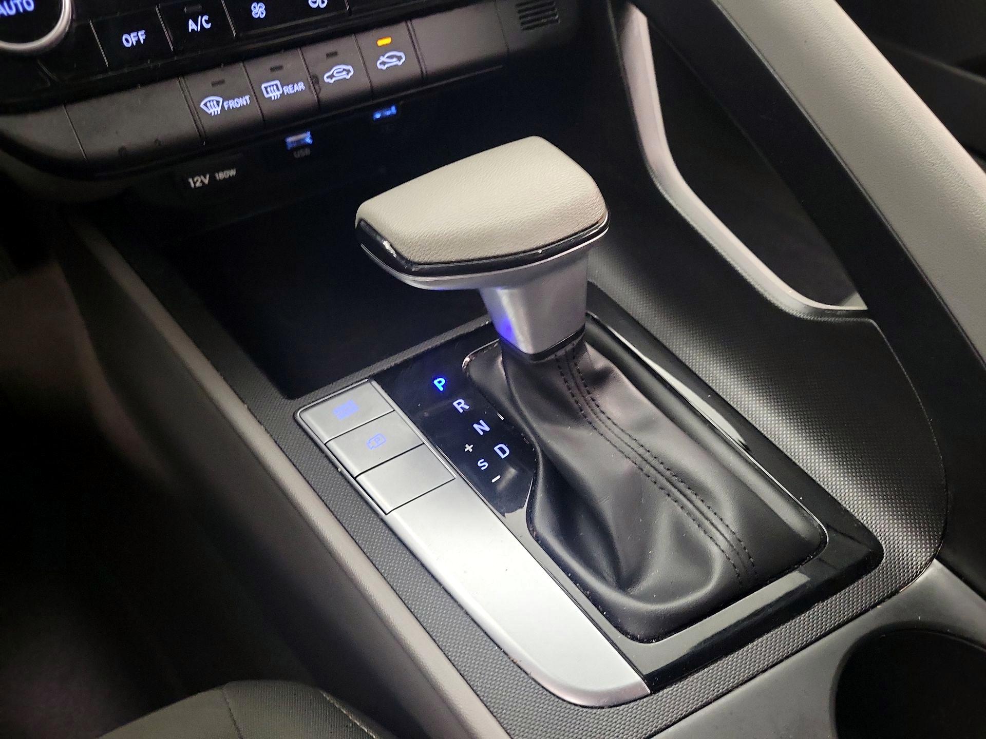 Thumbnail: 2023 Hyundai Elantra - 17