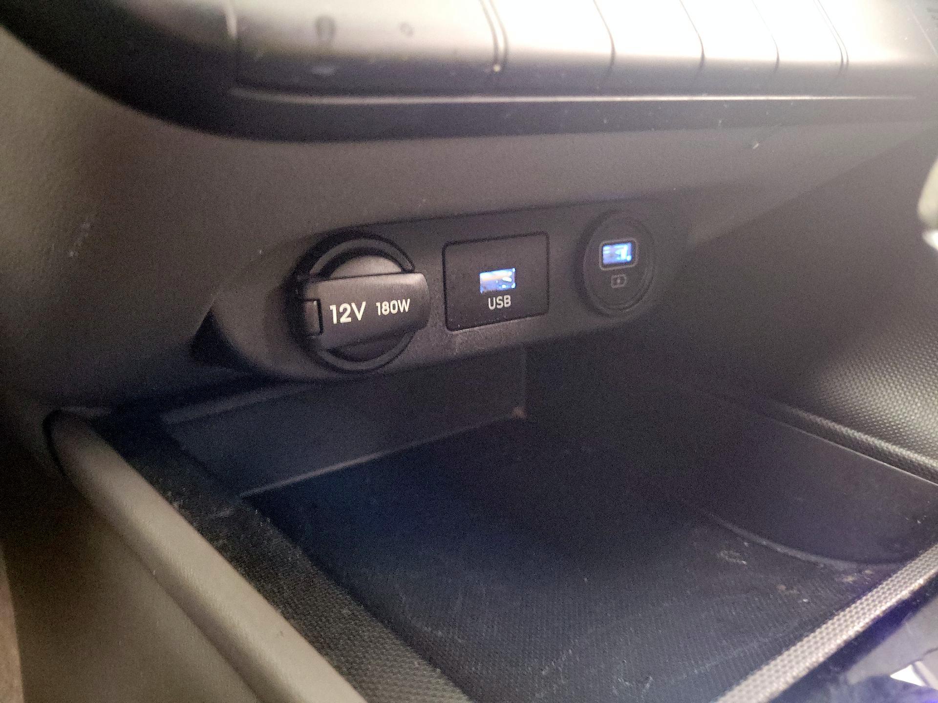 Thumbnail: 2023 Hyundai Elantra - 18