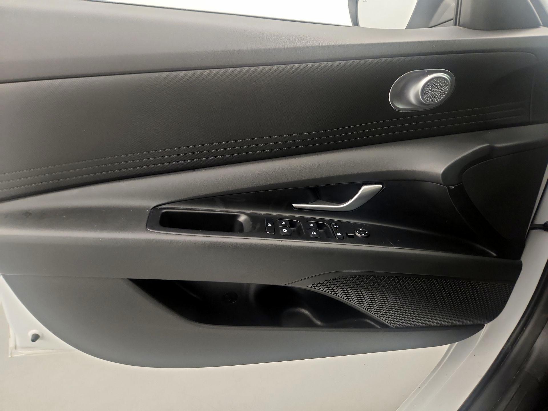 Thumbnail: 2025 Hyundai Elantra - 12