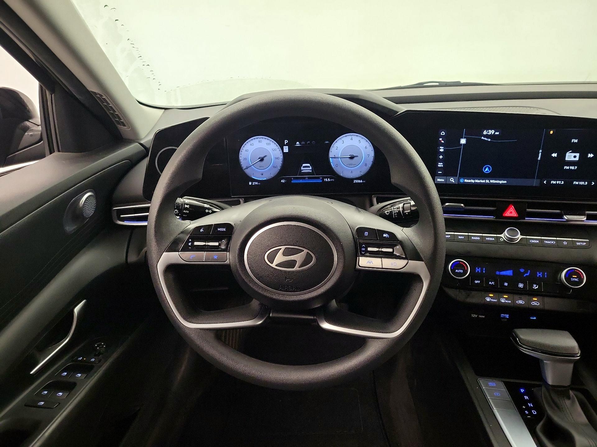 Thumbnail: 2024 Hyundai Elantra - 10