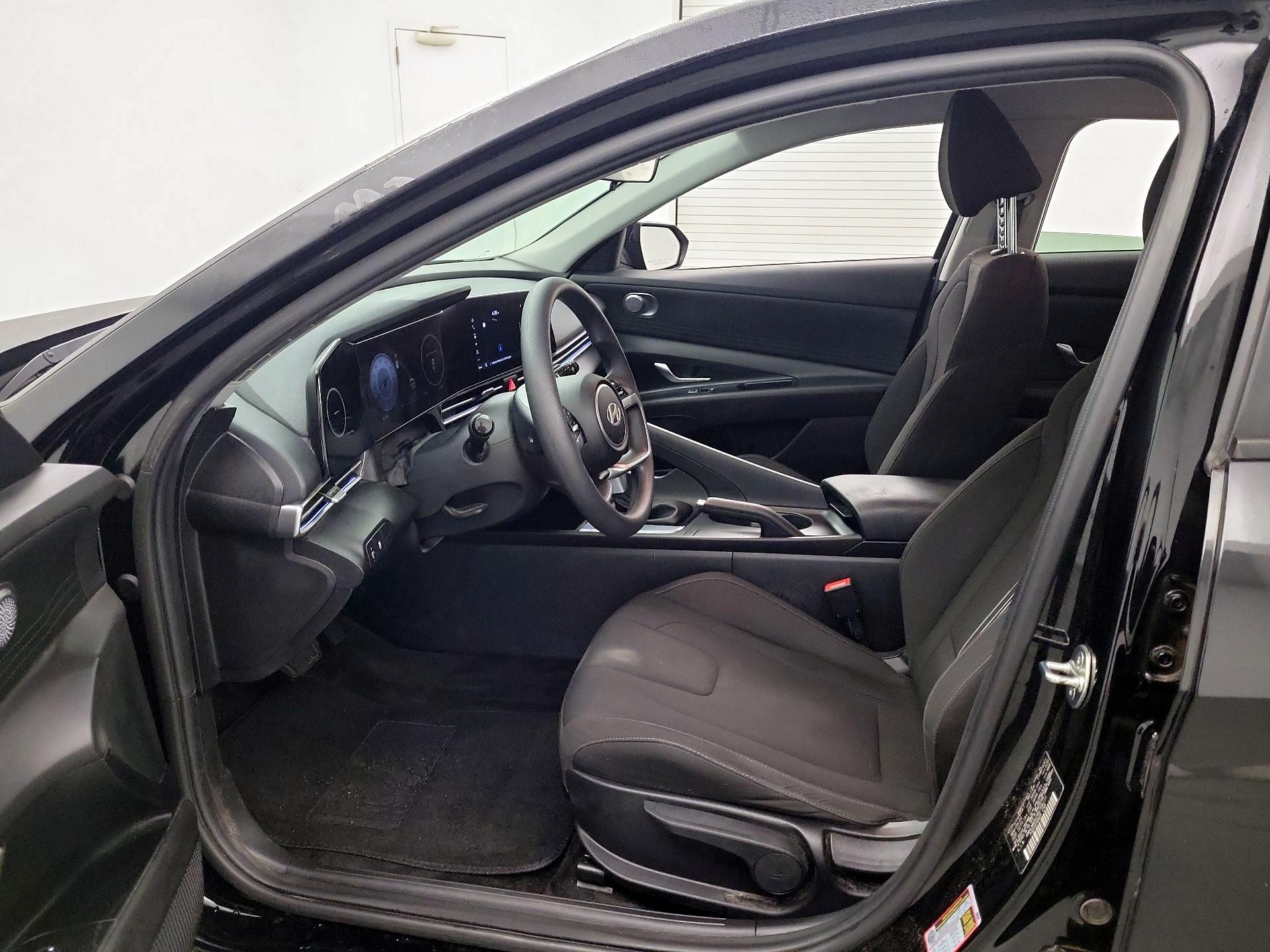 Thumbnail: 2024 Hyundai Elantra - 11