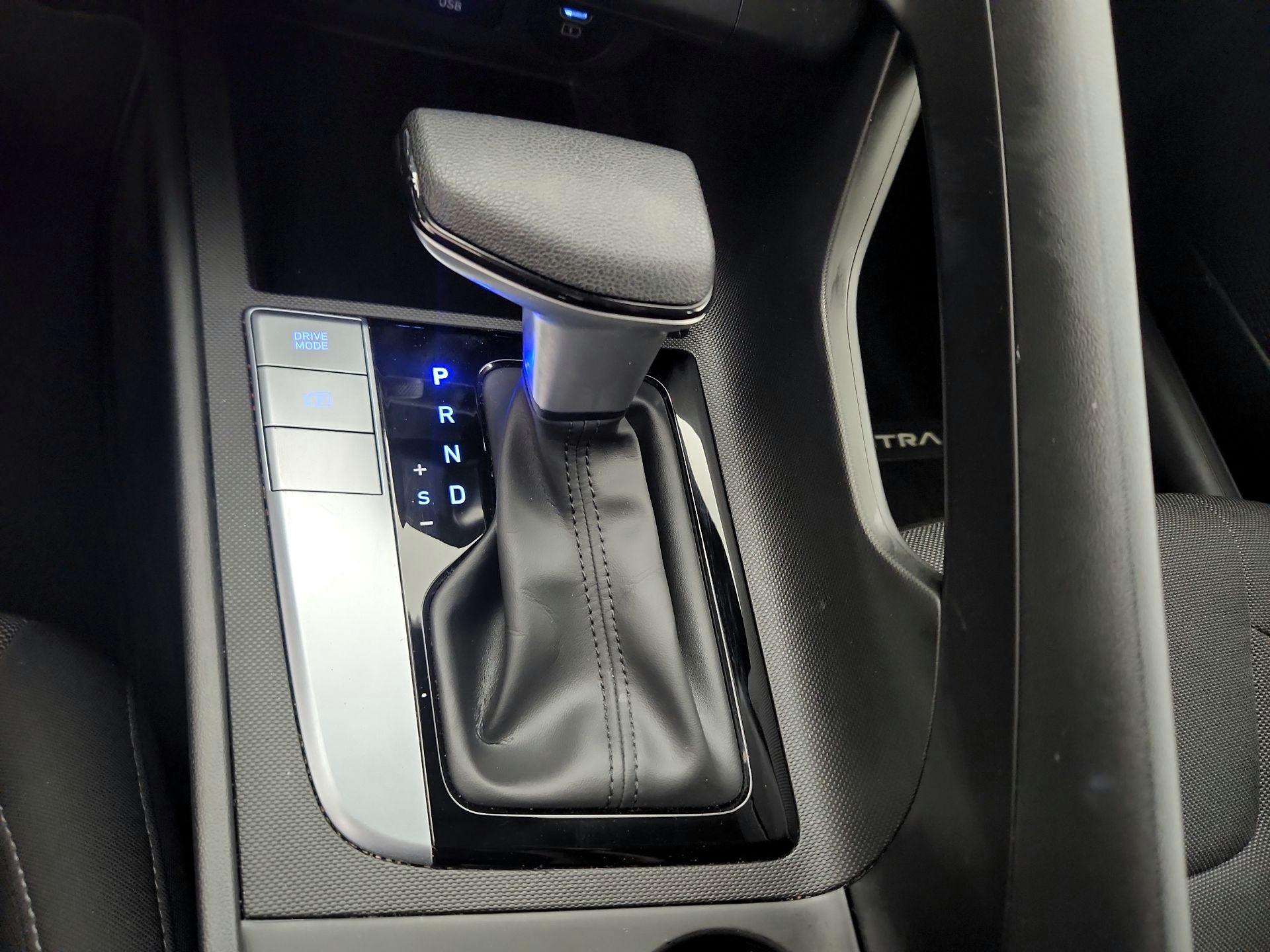 Thumbnail: 2024 Hyundai Elantra - 17