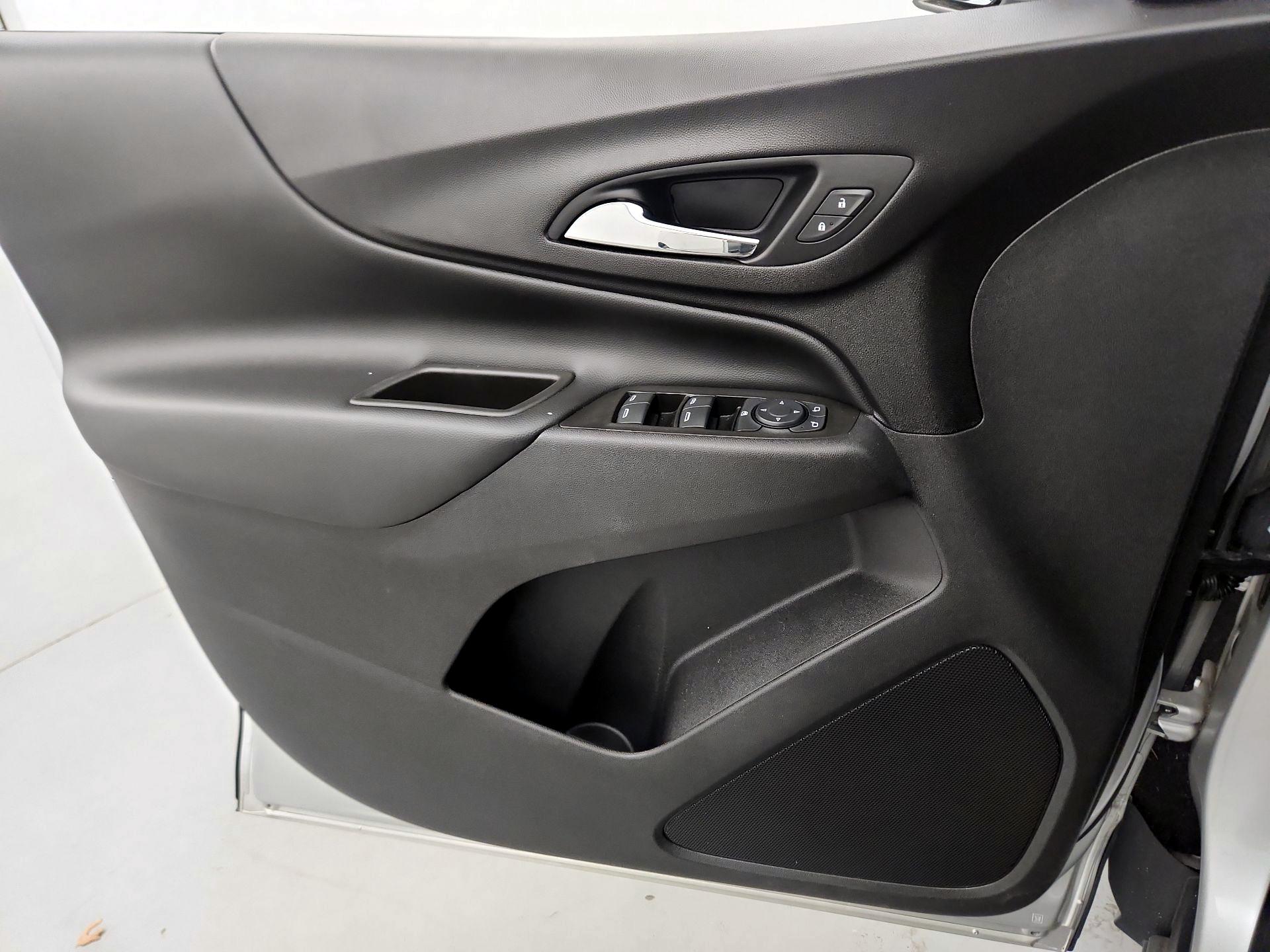 Thumbnail: 2020 Chevrolet Equinox - 12