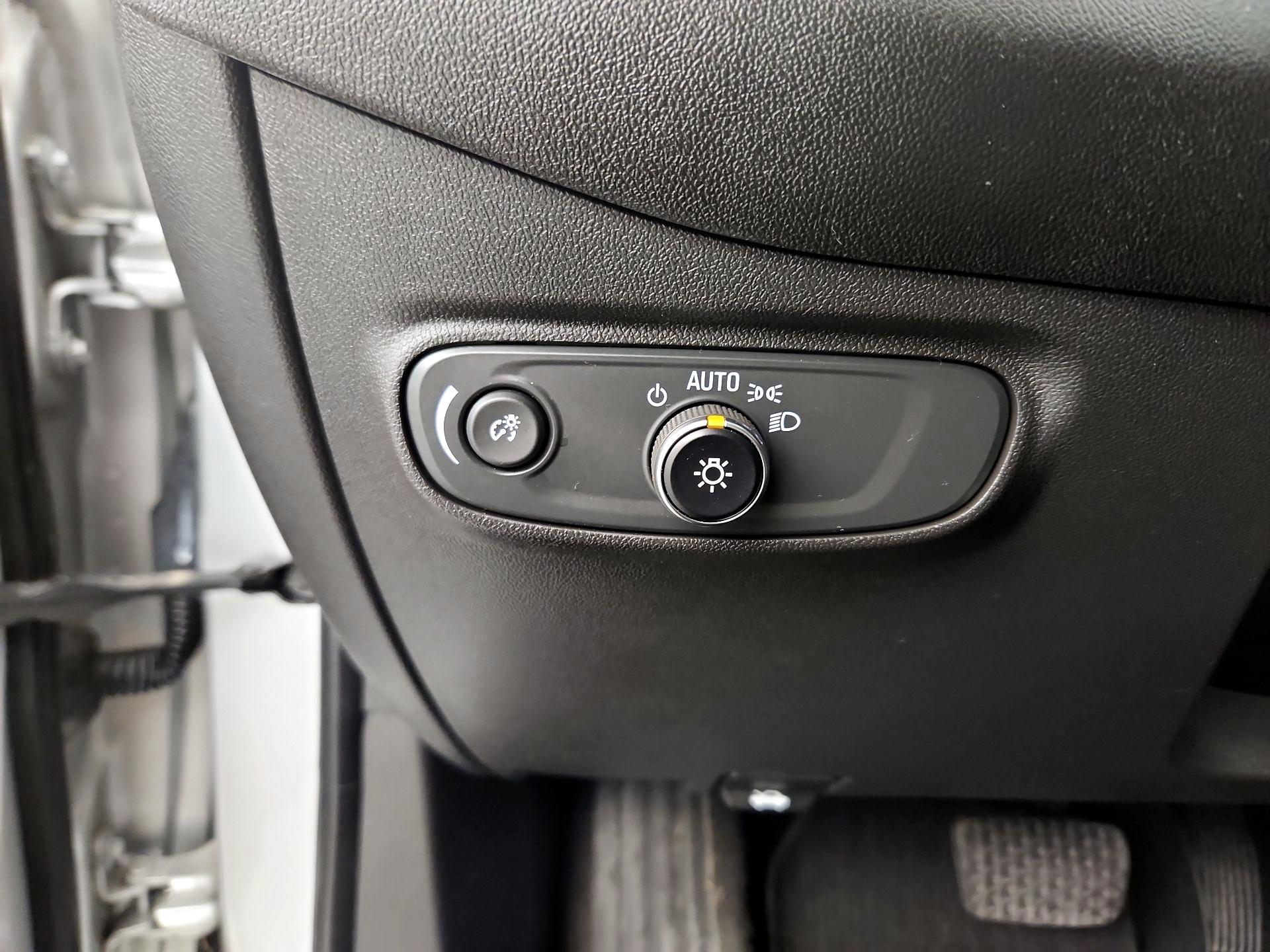 Thumbnail: 2020 Chevrolet Equinox - 13