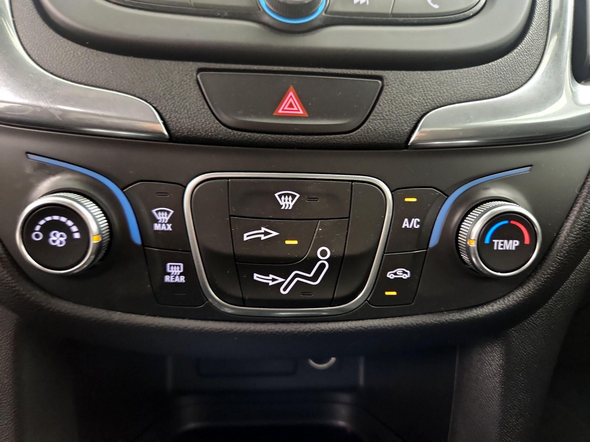 Thumbnail: 2020 Chevrolet Equinox - 17